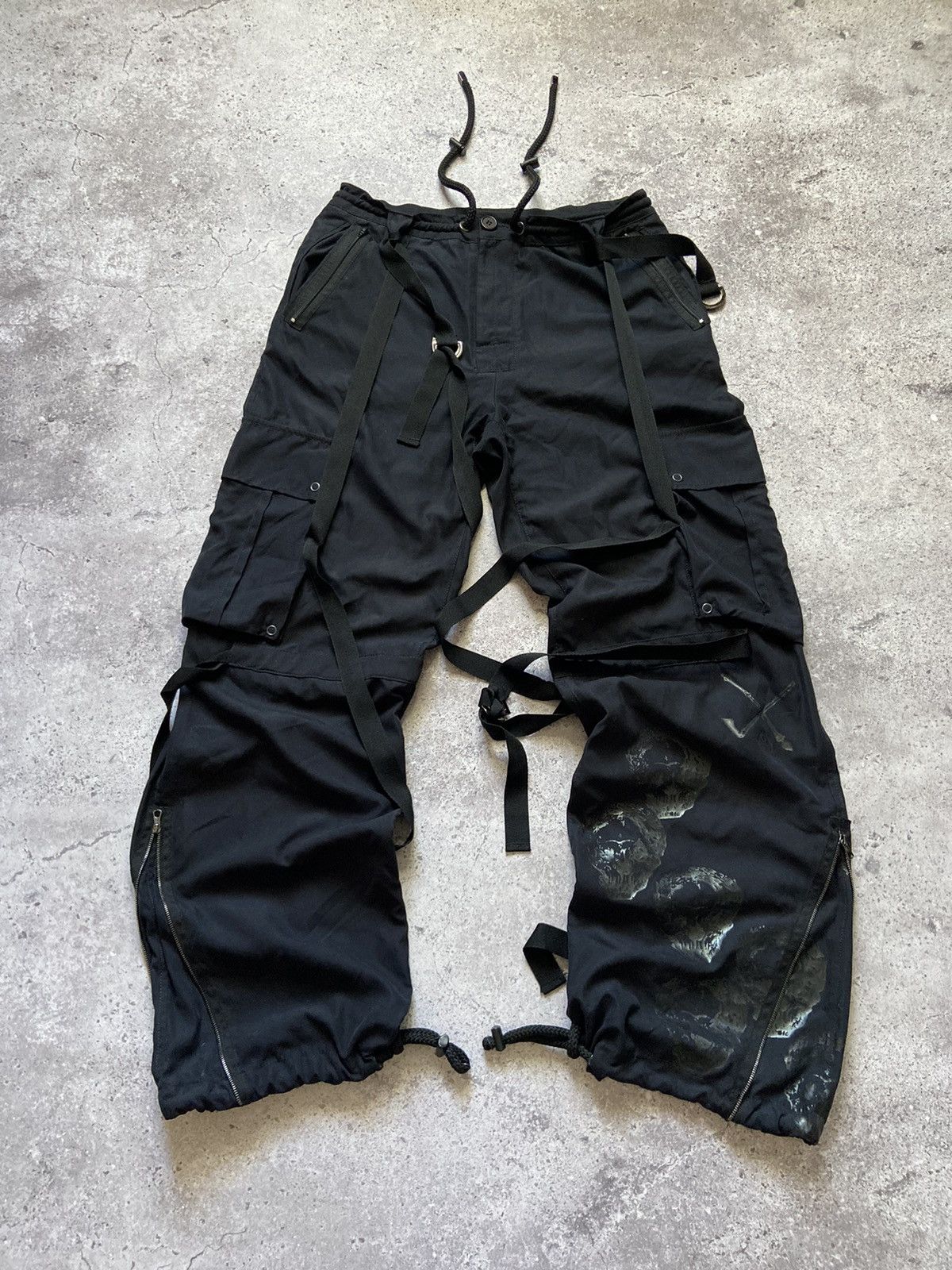 Japanese Brand Exotic Voyage Skull Logo Cargo Bondage Pants Italy Size US 30 / EU 46 - 1 Thumbnail