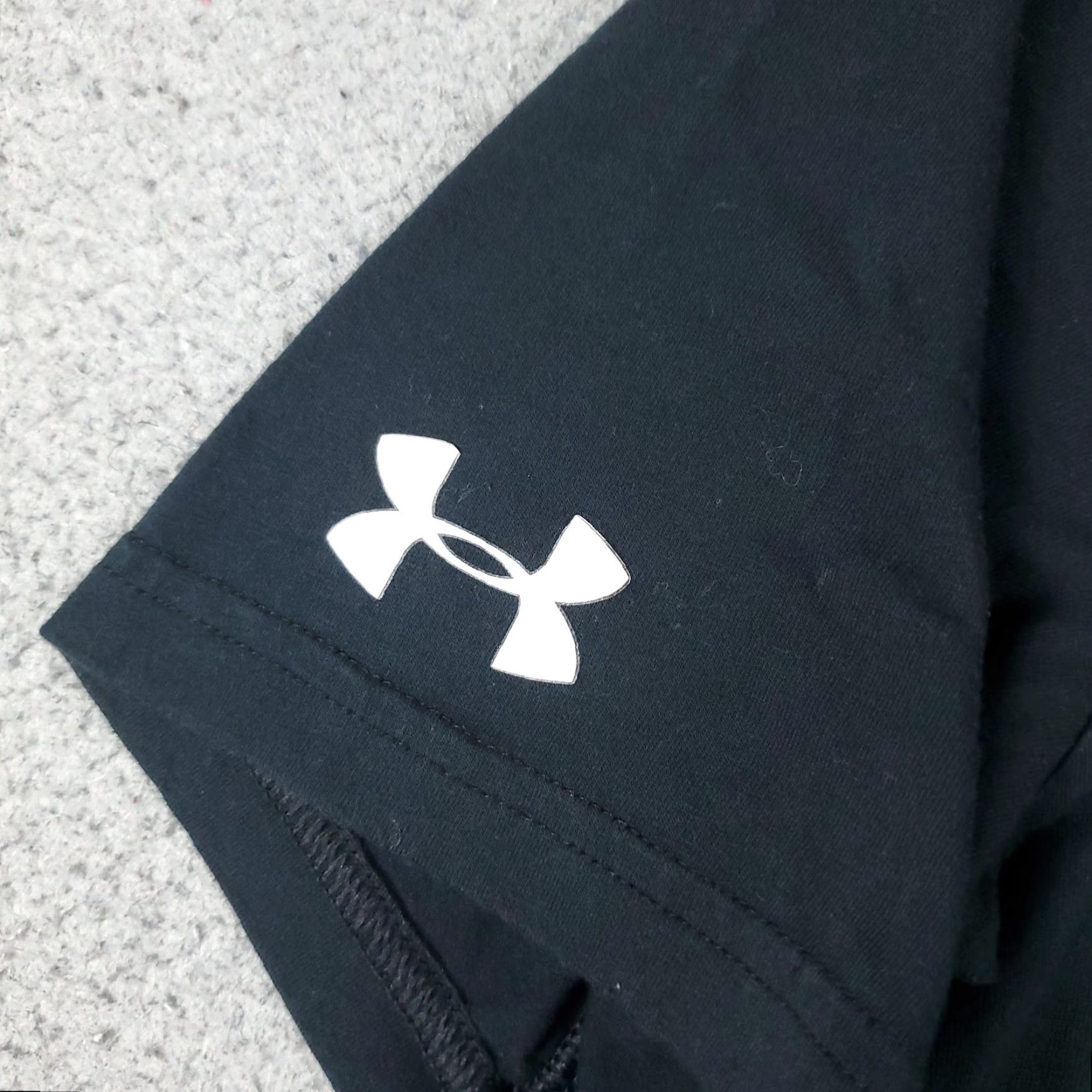Under Armour Under Armour T-Shirt Mens Size Small Black Solid Logo Short Sleeve Sports Size US S / EU 44-46 / 1 - 3 Thumbnail
