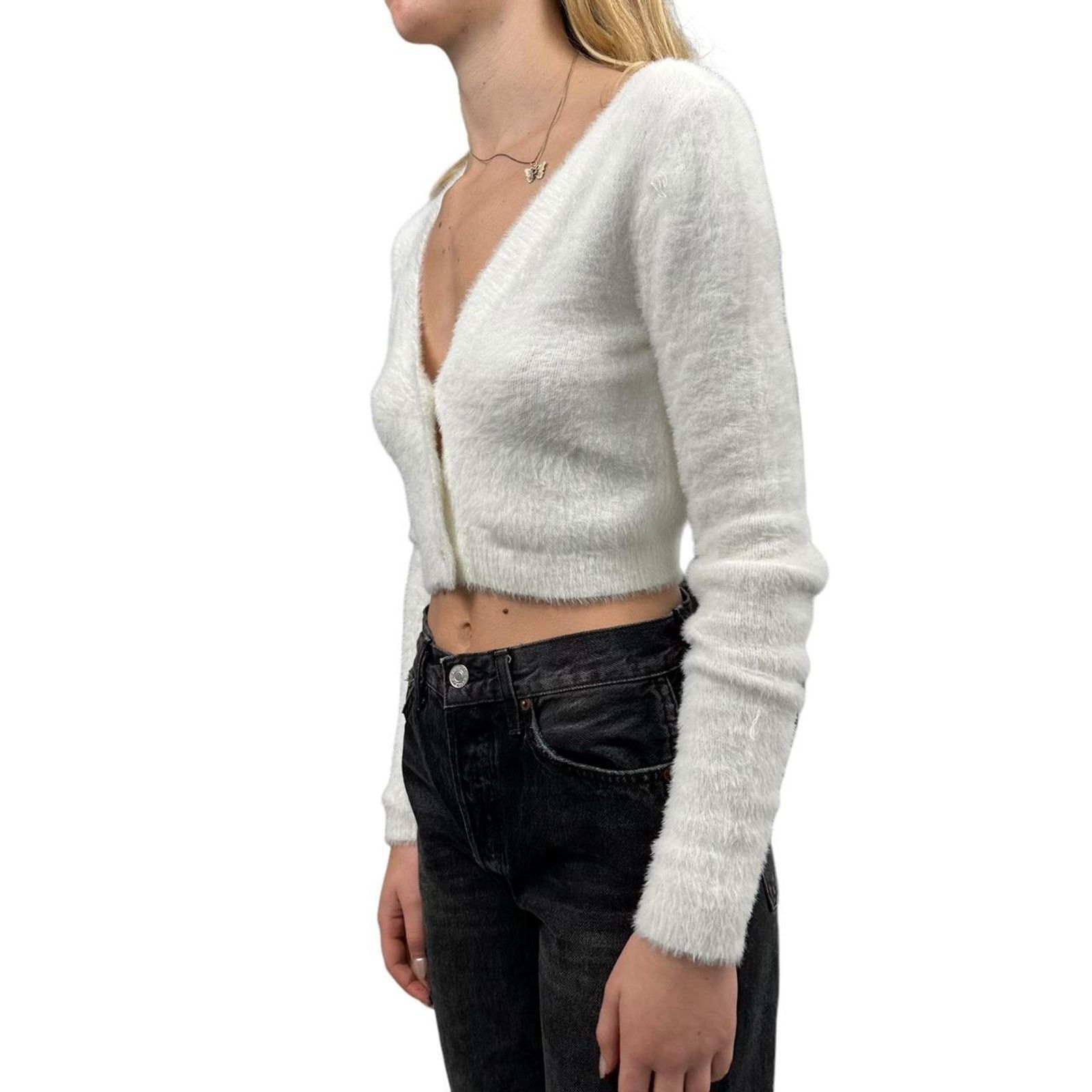 Aritzia Sunday best white fur top Size S / US 4 / IT 40 - 2 Thumbnail