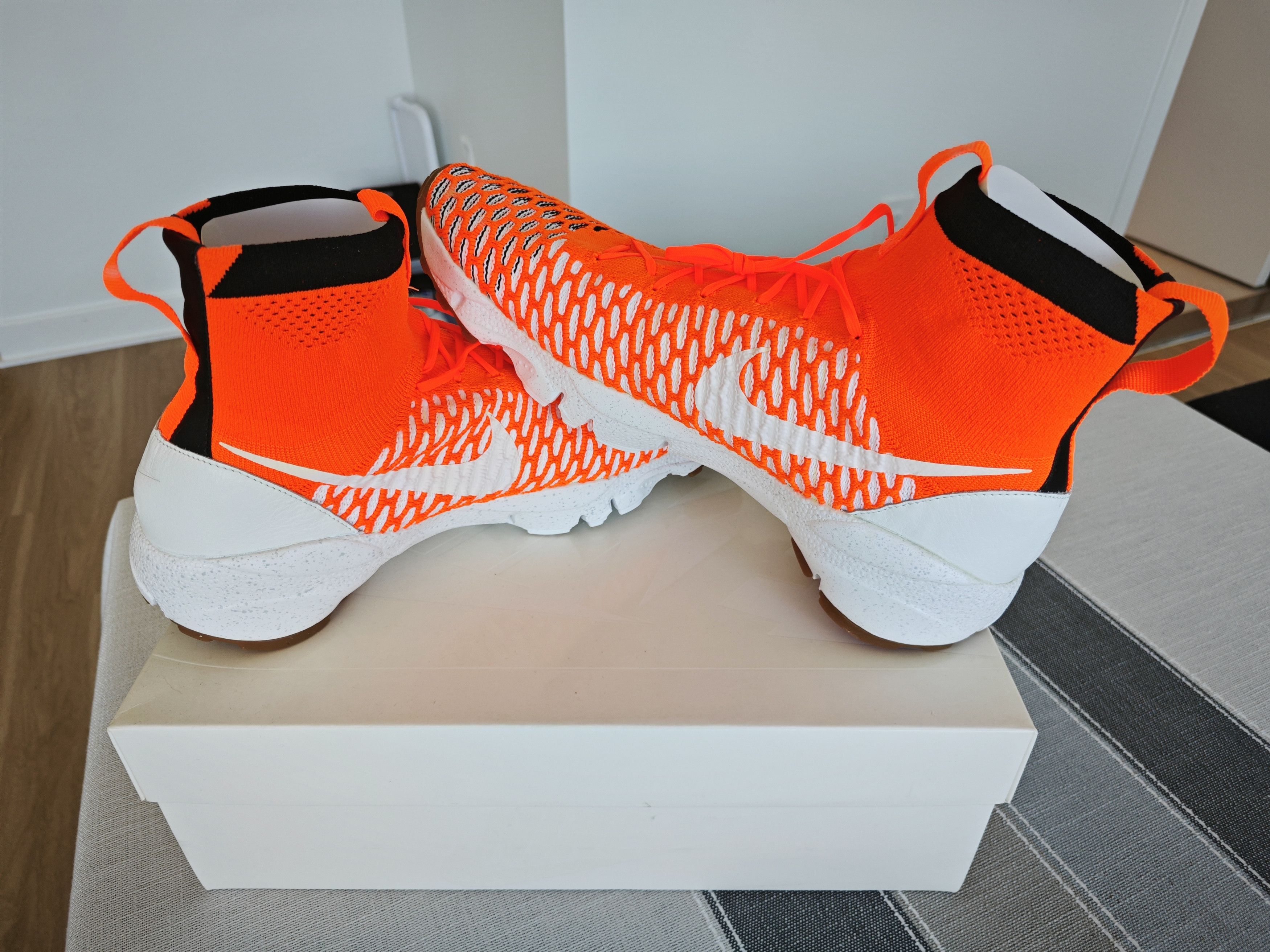 Nike Brand NEW! NikeLab Air Footscape Magista SP Netherland Size US 9.5 / EU 42-43 - 2 Thumbnail