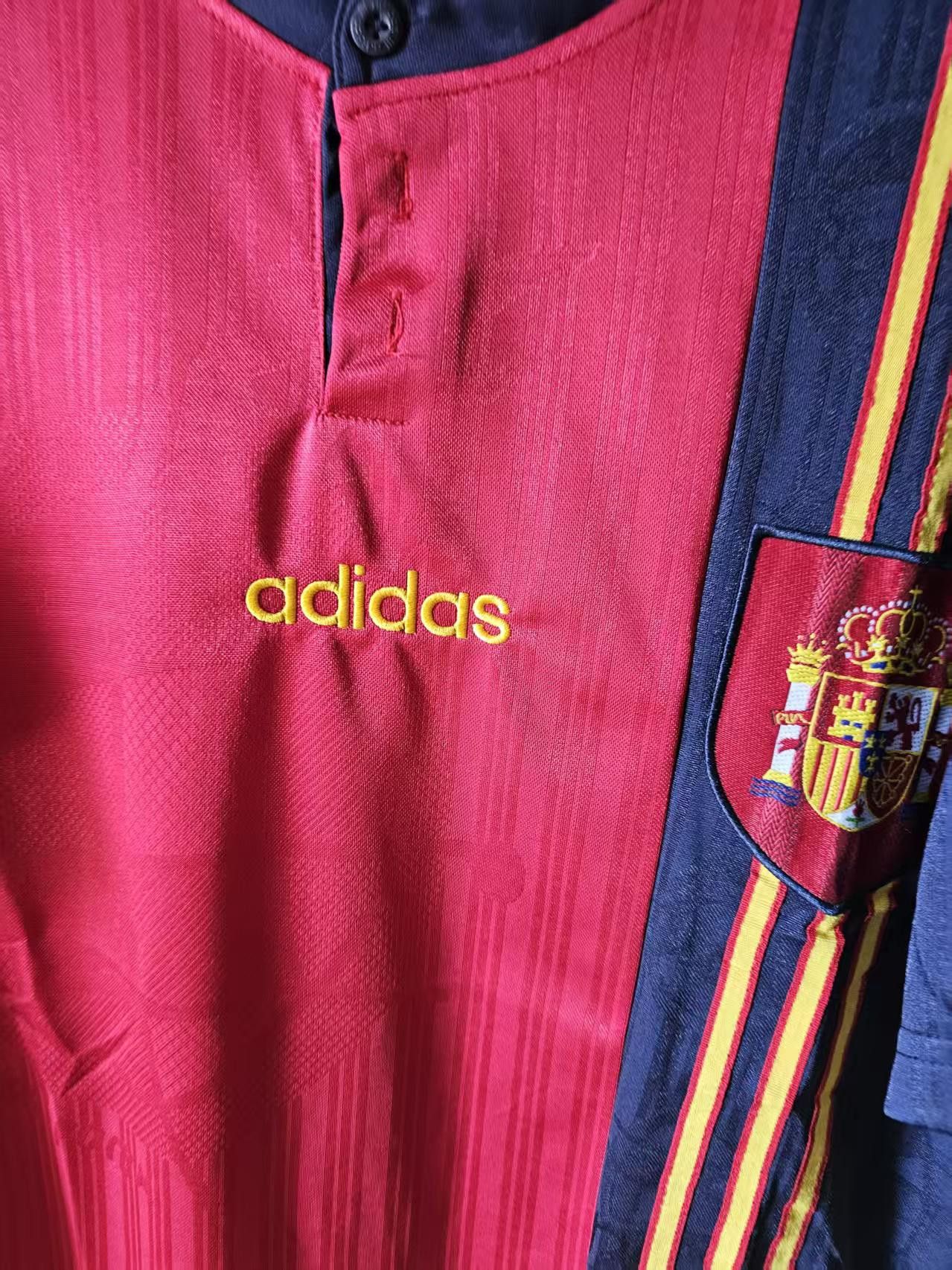 Other 1996 Spain Football Jersey Home Size US L / EU 52-54 / 3 - 2 Thumbnail