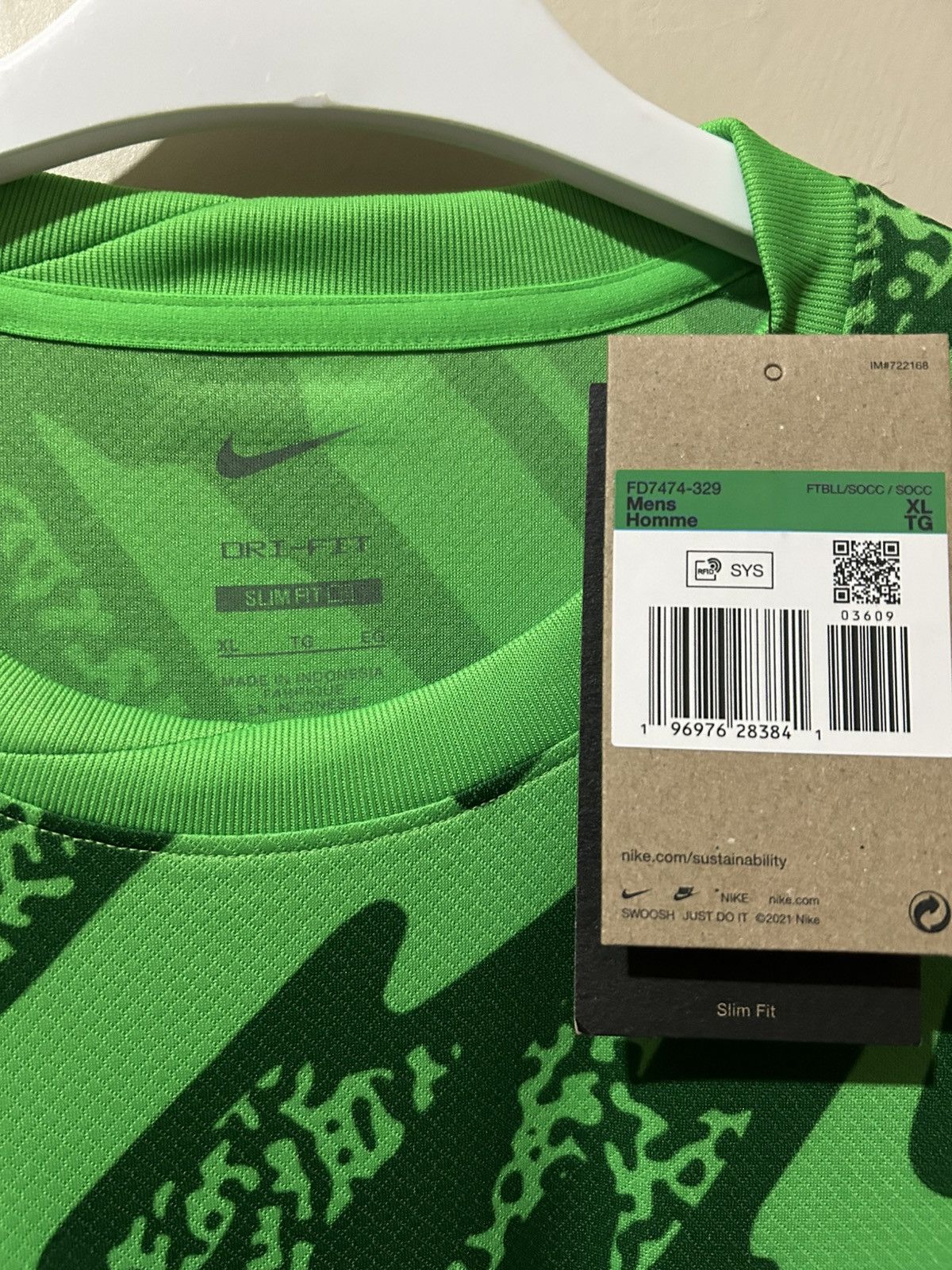 Nike Jersey barcelona goalkeeper jack cactus version el clasico Size US L / EU 52-54 / 3 - 3 Thumbnail