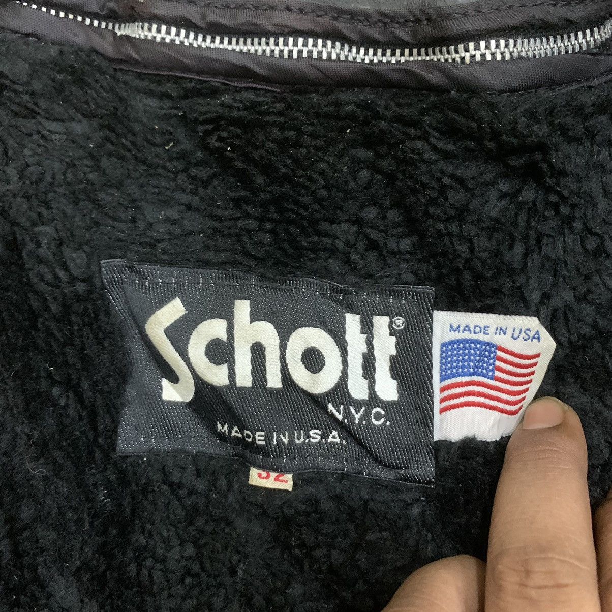 Schott ✨Schott N.Y.C 641 stand single riders size 32 Size US XS / EU 42 / 0 - 10 Thumbnail