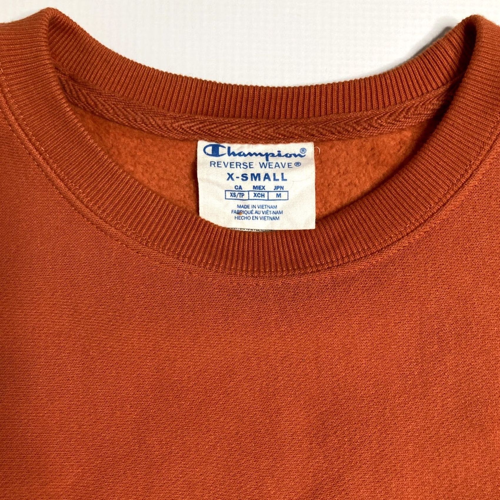 Champion VINTAGE Champion Reverse Weave Orange Sweatshirt Crew Neck Womens XS EUC Shirt Sweatshirt Women EUC Gators Logo Long Sleeve 84% cotton 16% polyester Size XS / US 0-2 / IT 36-38 - 5 Thumbnail