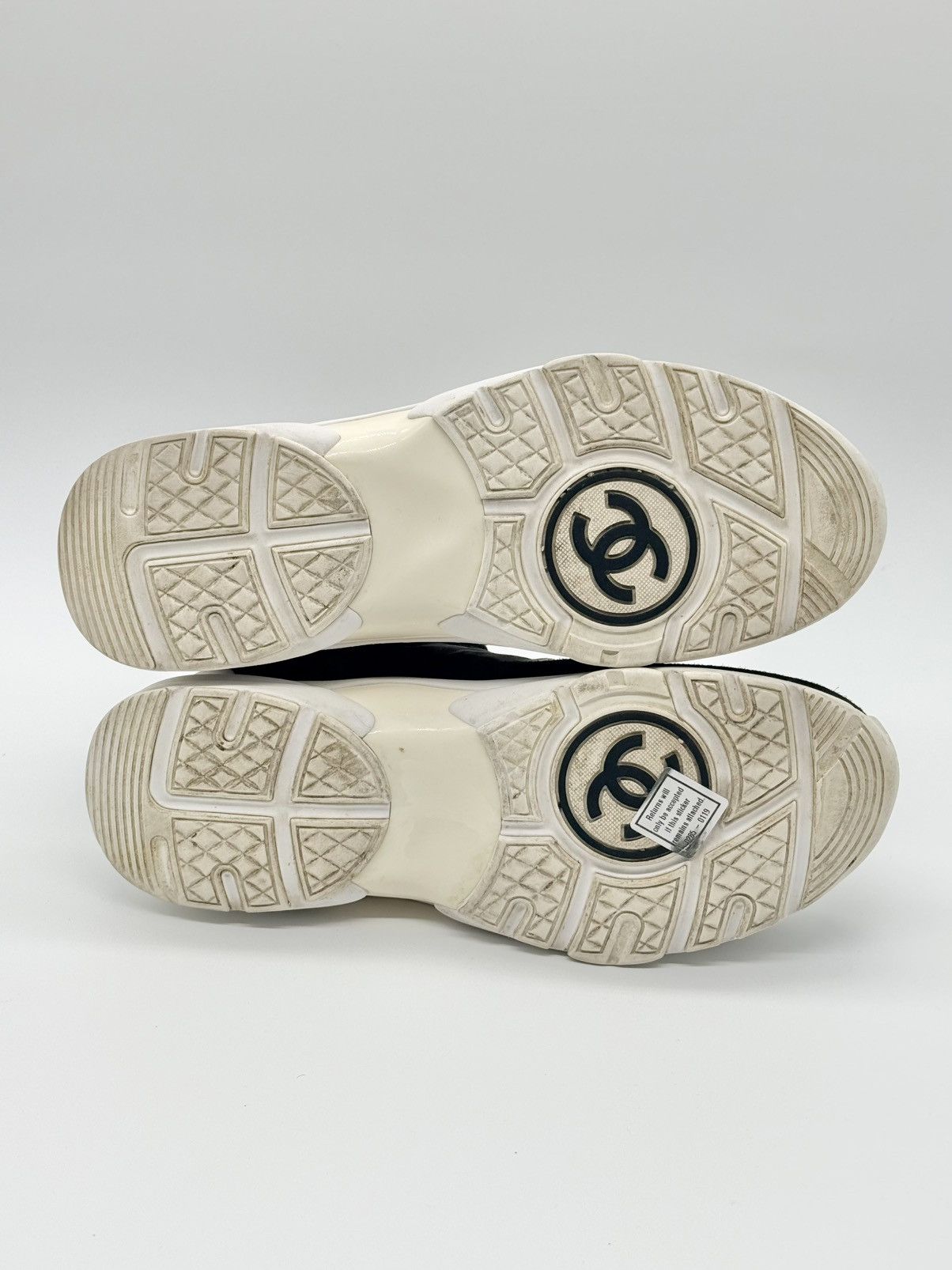 Chanel Size 8 - Chanel Sneaker Black White Size US 8 / EU 41 - 6 Thumbnail