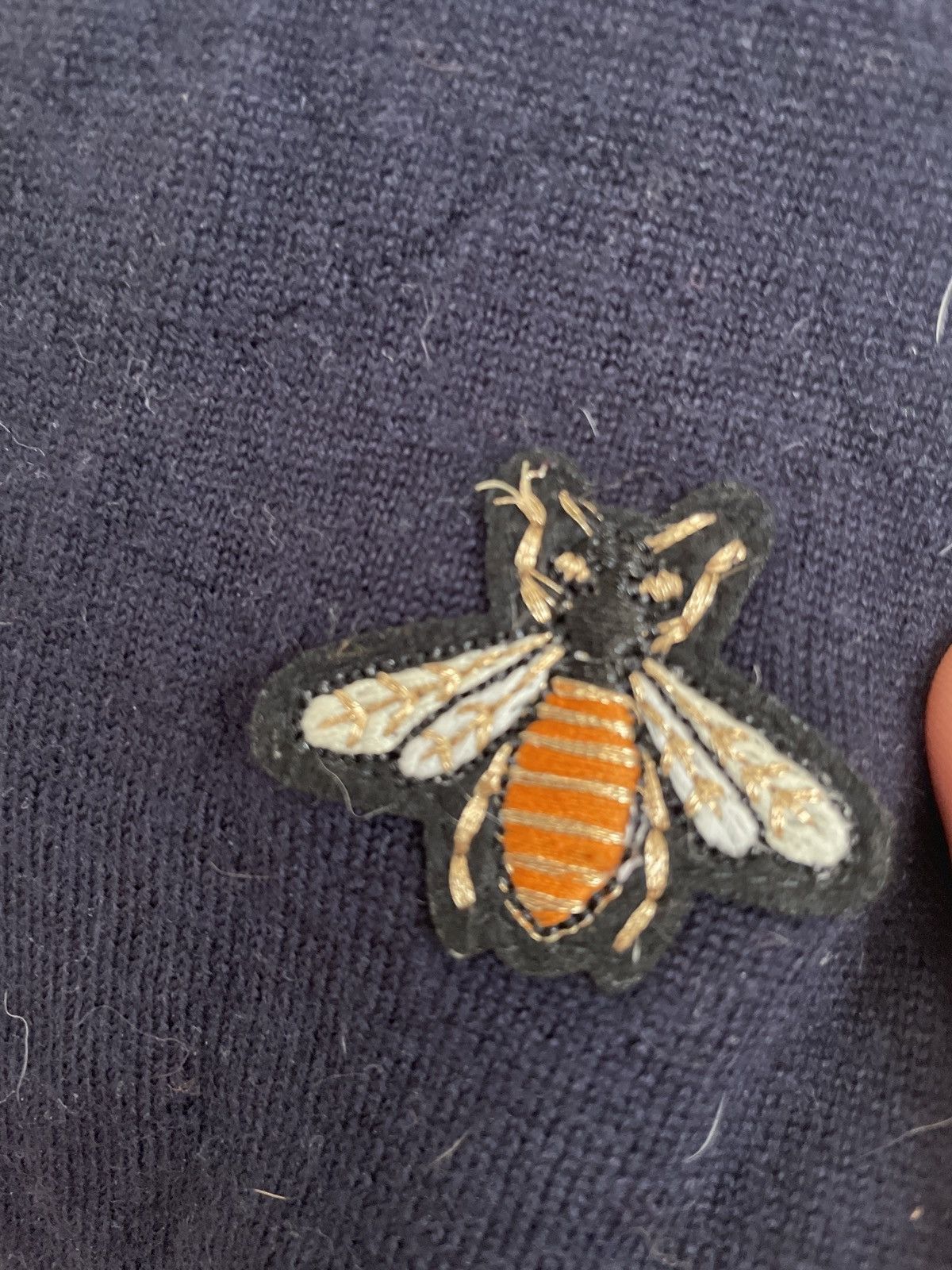 Gucci Bee embroidery V-neck sweater Size US M / EU 48-50 / 2 - 4 Thumbnail