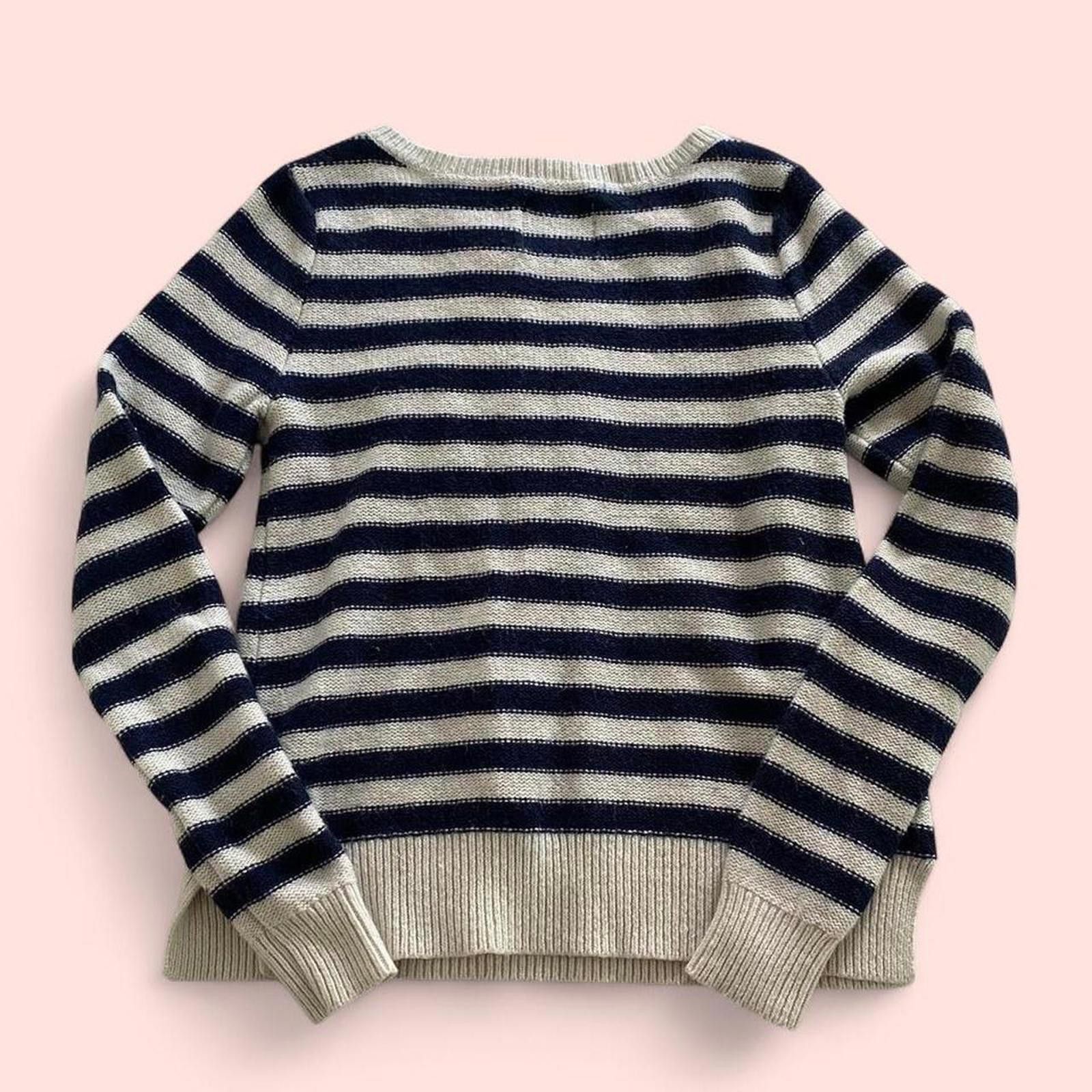 American Eagle Outfitters Soft and warm navy and white striped sweater Size XS / US 0-2 / IT 36-38 - 3 Thumbnail