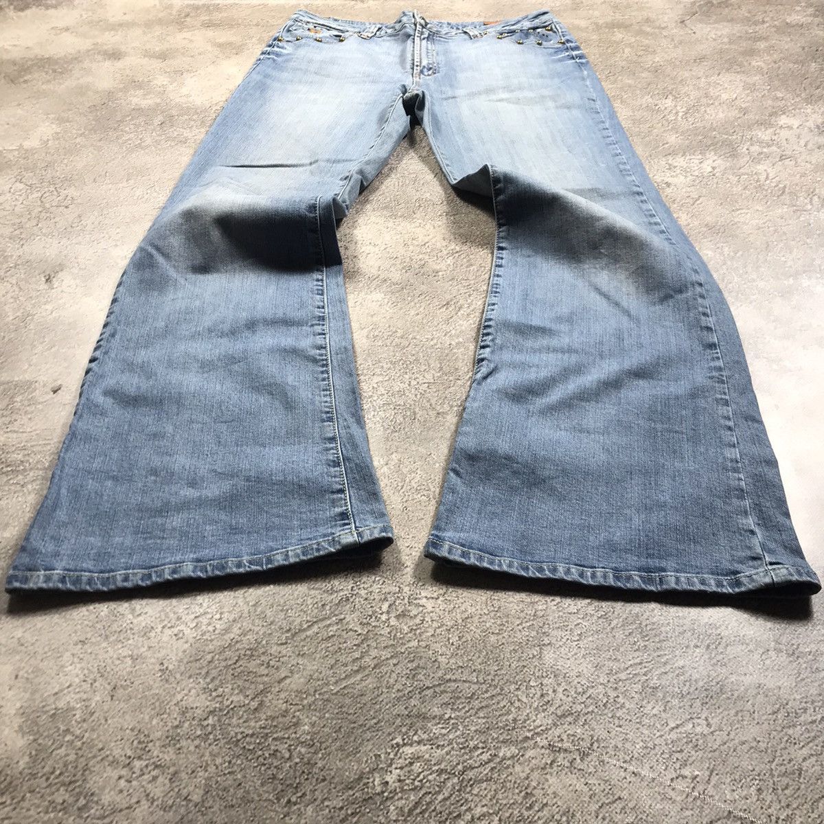 Vintage Vintage Y2K Distressed Flared Jeans Baggy Wide Leg Skate 32 Size 32" / US 10 / IT 46 - 1 Thumbnail