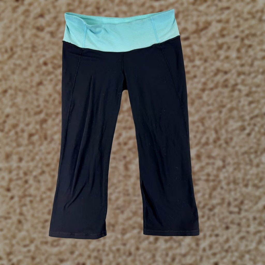 Lululemon Lululemon Pants Womens Black Blue 8 Tadasana Slit Crop Yoga Luon Fabric Size 30" / US 8 / IT 44 - 1 Thumbnail