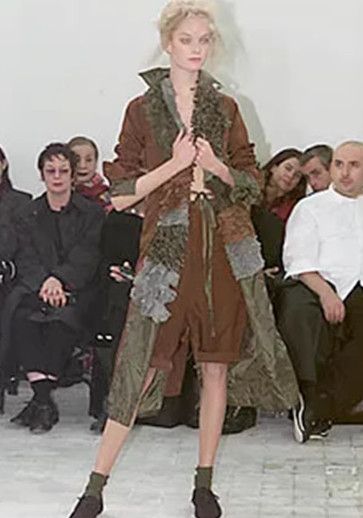 Comme des Garcons Comme des Garçons 00SS Runway Lace & Pleated Fringe Coat Size M / US 6-8 / IT 42-44 - 1 Thumbnail