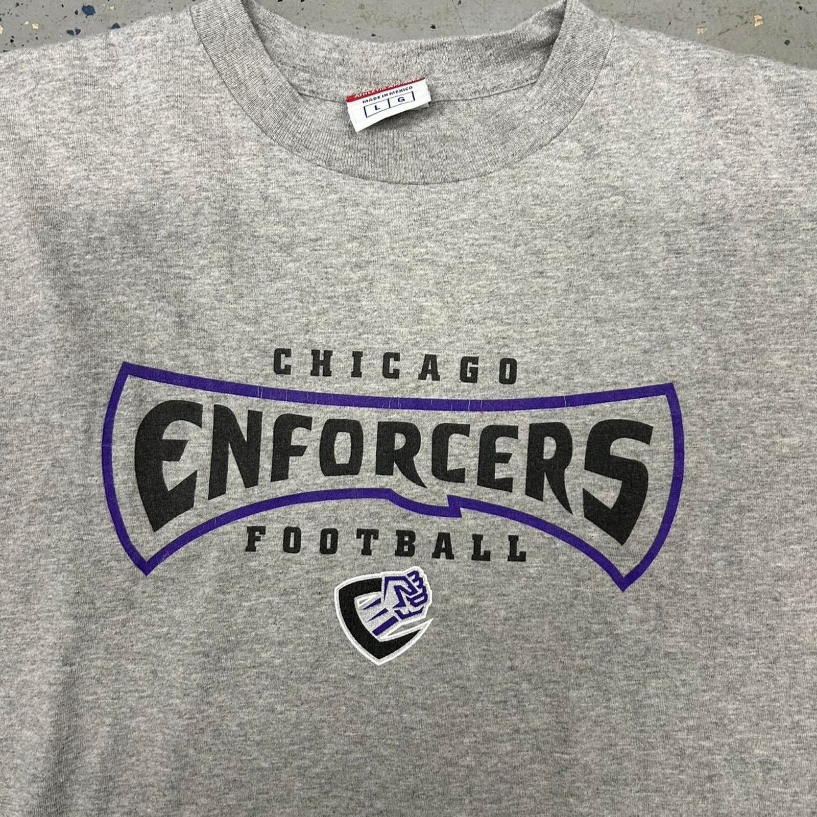 Champion VTG/Y2K Grey and purple Chicago Enforcers football tee Size US L / EU 52-54 / 3 - 2 Thumbnail