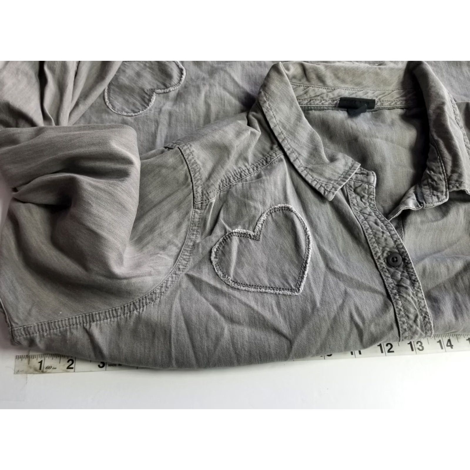Torrid Torrid Shirt Women Plus 1X Button-Up Chambray Heart Embroidered Long Sleeve Gray Denim Front Relaxed Fit Button Front Shirt Size XL / US 12-14 / IT 48-50 - 3 Thumbnail