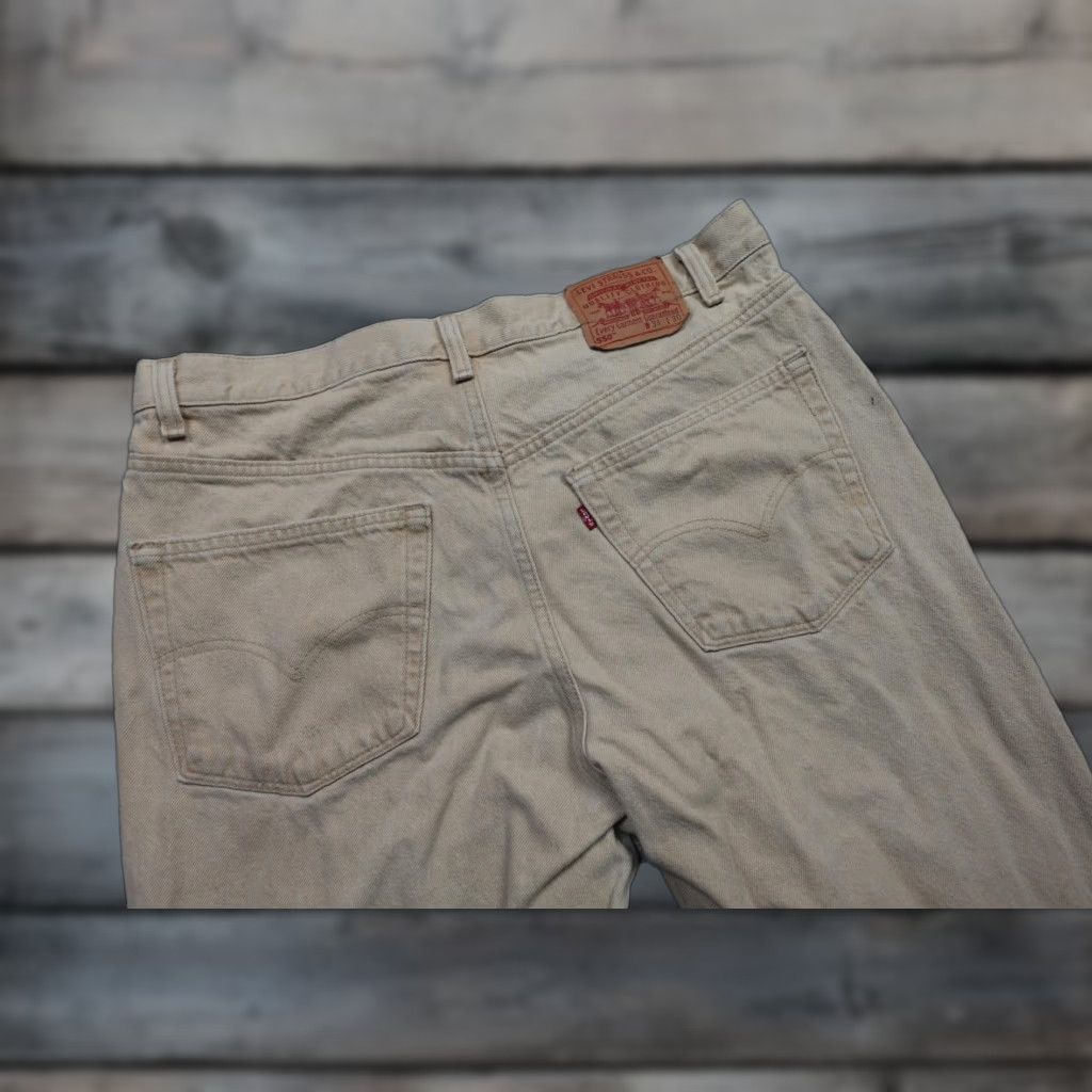 Levi's VINTAGE Levi's 550 Jeans Mens 36x30 Khaki Denim Zip Fly Baggy Relaxed Fit Wide Leg / 550 Jeans - Beige Denim Men’s 36 by 30 Size US 36 / EU 52 - 1 Thumbnail