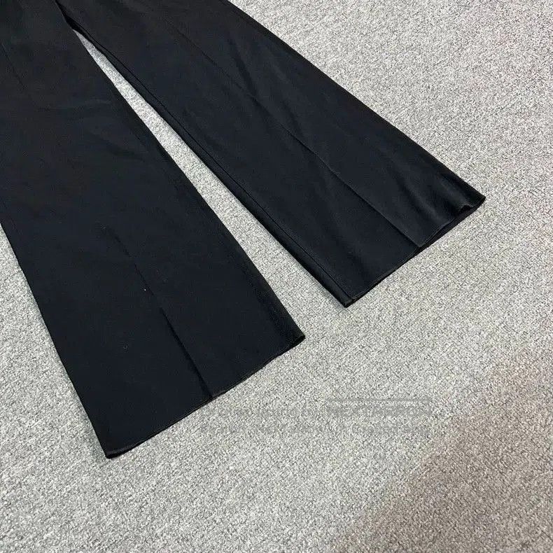Balenciaga Balenciaga Minimalist Slim Flared Suit Trousers . Size US 30 / EU 46 - 3 Thumbnail