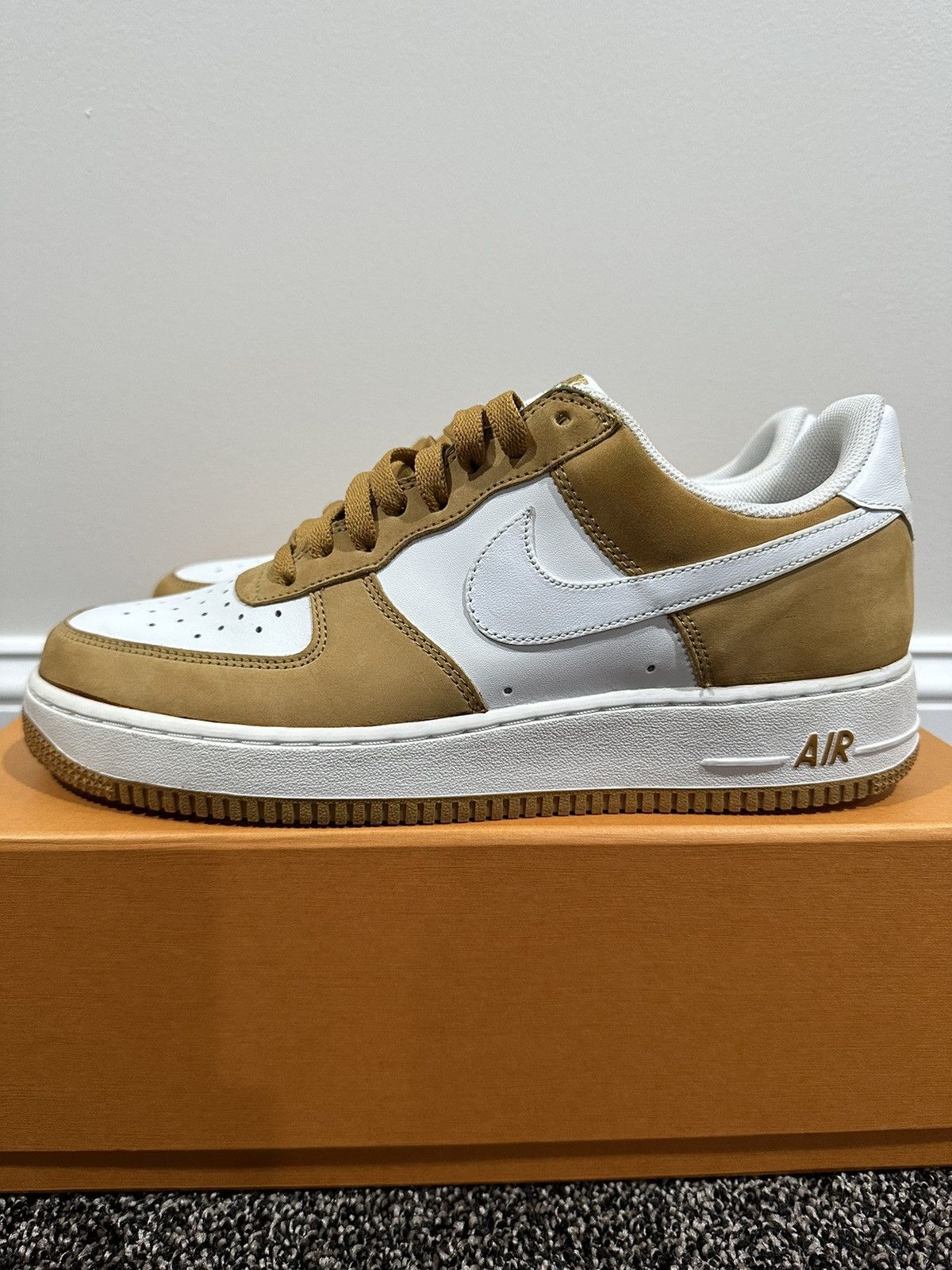 Nike Nike Air Force 1 Low Barcode Wheat 2006 Sneaker Size US 9.5 / EU 42-43 - 4 Thumbnail
