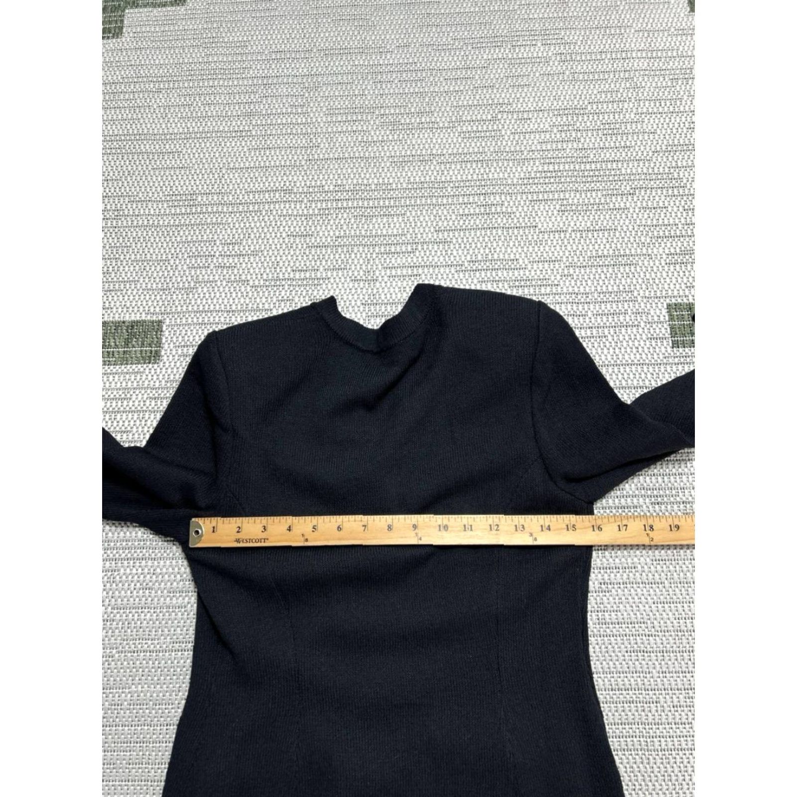 St. John VINTAGE? No, St John Evening by Marie Gray Cardigan Sweater Womens 2 Black Tight Knit Winter Size XS / US 0-2 / IT 36-38 - 6 Thumbnail