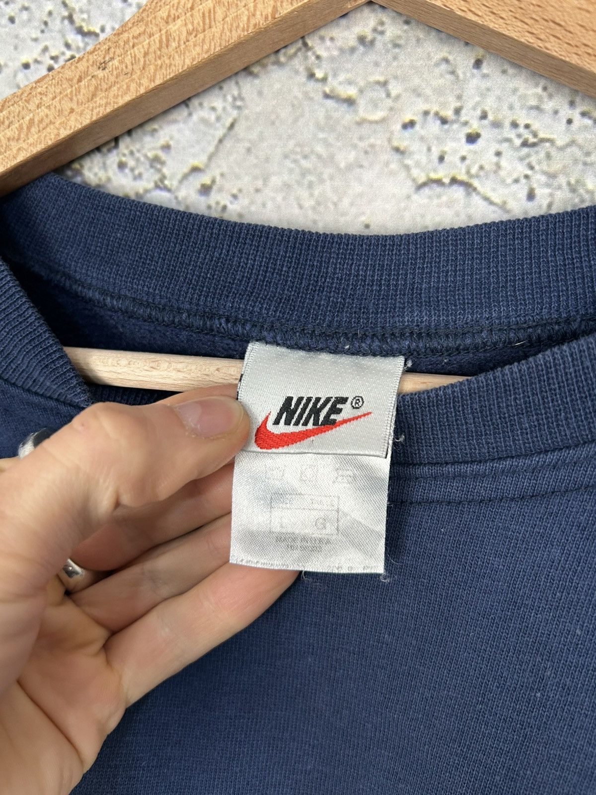 Nike Nike 90s Vintage Big Swoosh Crewneck Rap Baggy Streetwear Size US L / EU 52-54 / 3 - 5 Thumbnail