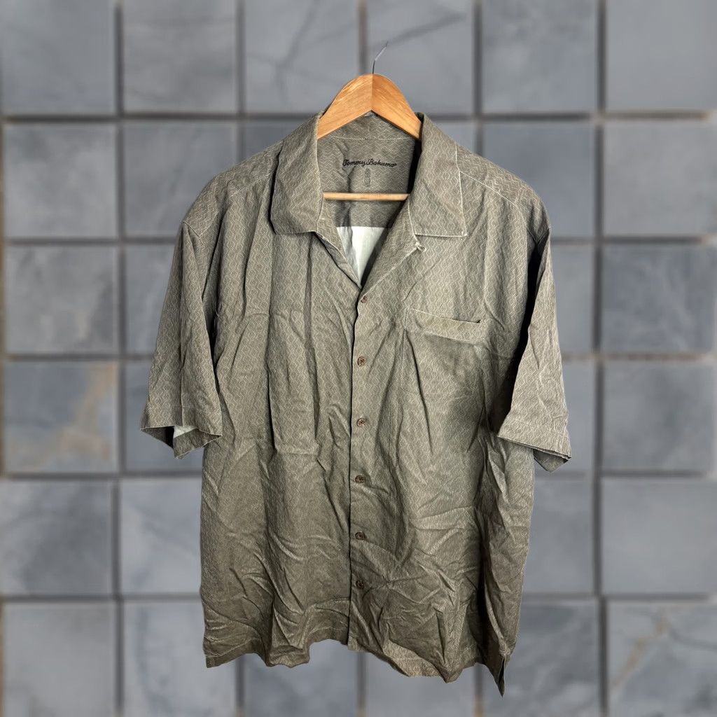 Tommy Bahama Tommy Bahama Shirt Mens XL Green Silk Geometric Camp Button Front Short Sleeve Size US XL / EU 56 / 4 - 1 Thumbnail