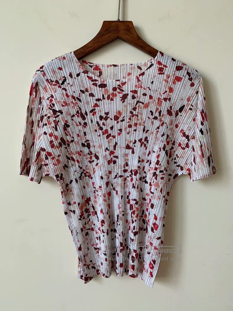 Issey Miyake Issey Miyake Green Short Sleeve Top Size L / US 10 / IT 46 - 1 Thumbnail