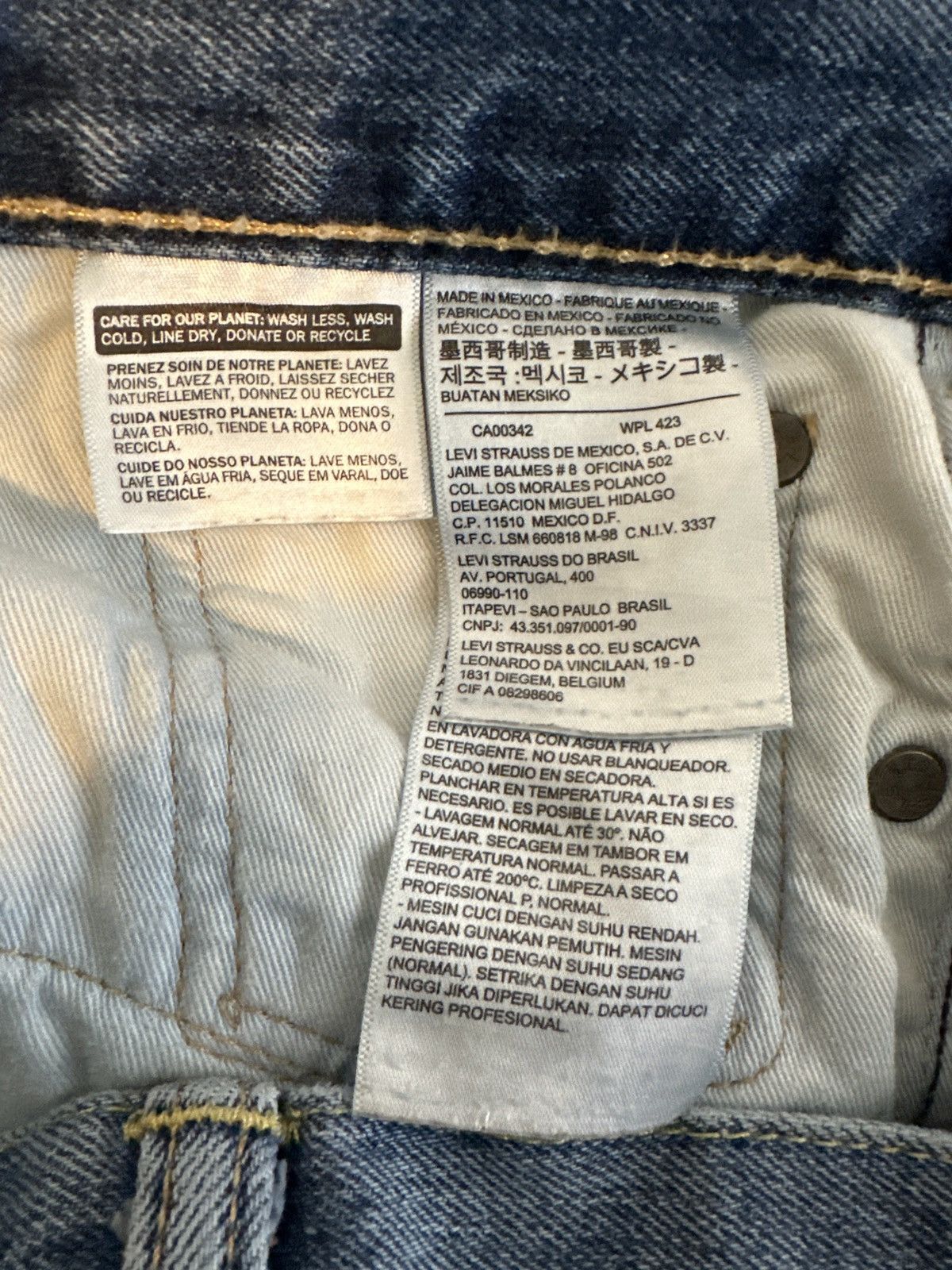 Levi's Levi’s Men's 514 Straight Fit Ripped Jeans Size US 33 - 10 Thumbnail