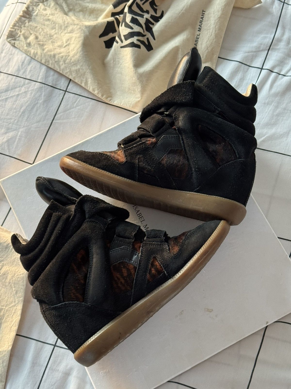 Isabel Marant Isabel Marant Bekett sneakers shoes Washed Black Suede Wedge Size US 7 / IT 37 - 5 Thumbnail