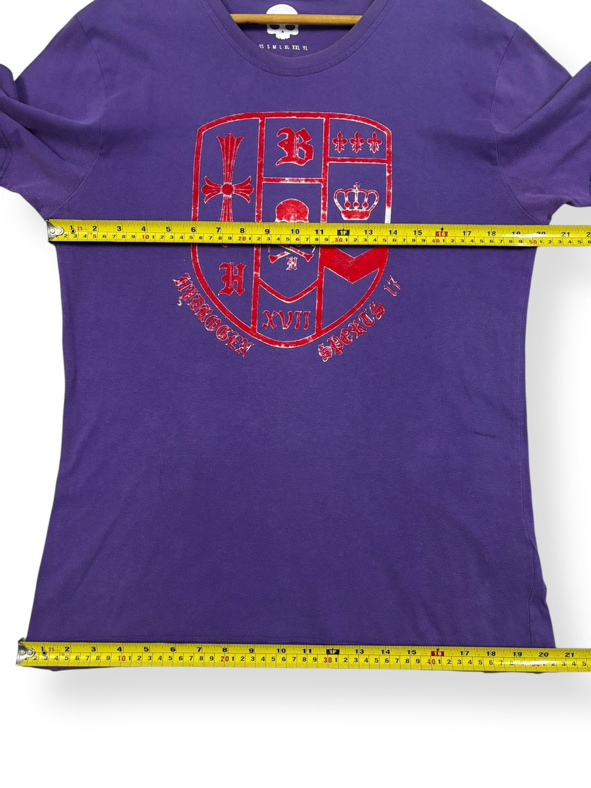 HYDROGEN Vintage 2000s Hydrogen Red Crest Graphic T-shirt Size US M / EU 48-50 / 2 - 10 Thumbnail