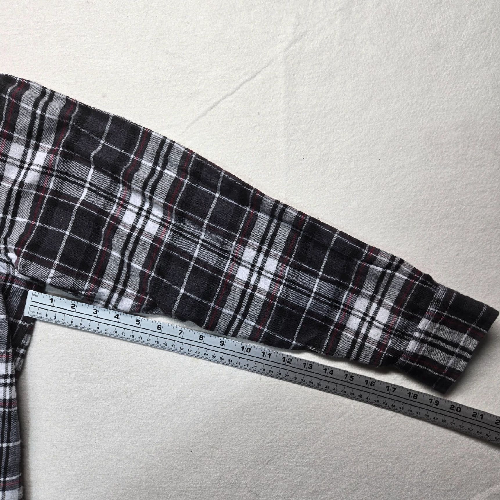 Vintage North West Wood Shirt Men's Large Long Sleeve Flannel Black Plaid Chest Pockets Size US L / EU 52-54 / 3 - 4 Thumbnail