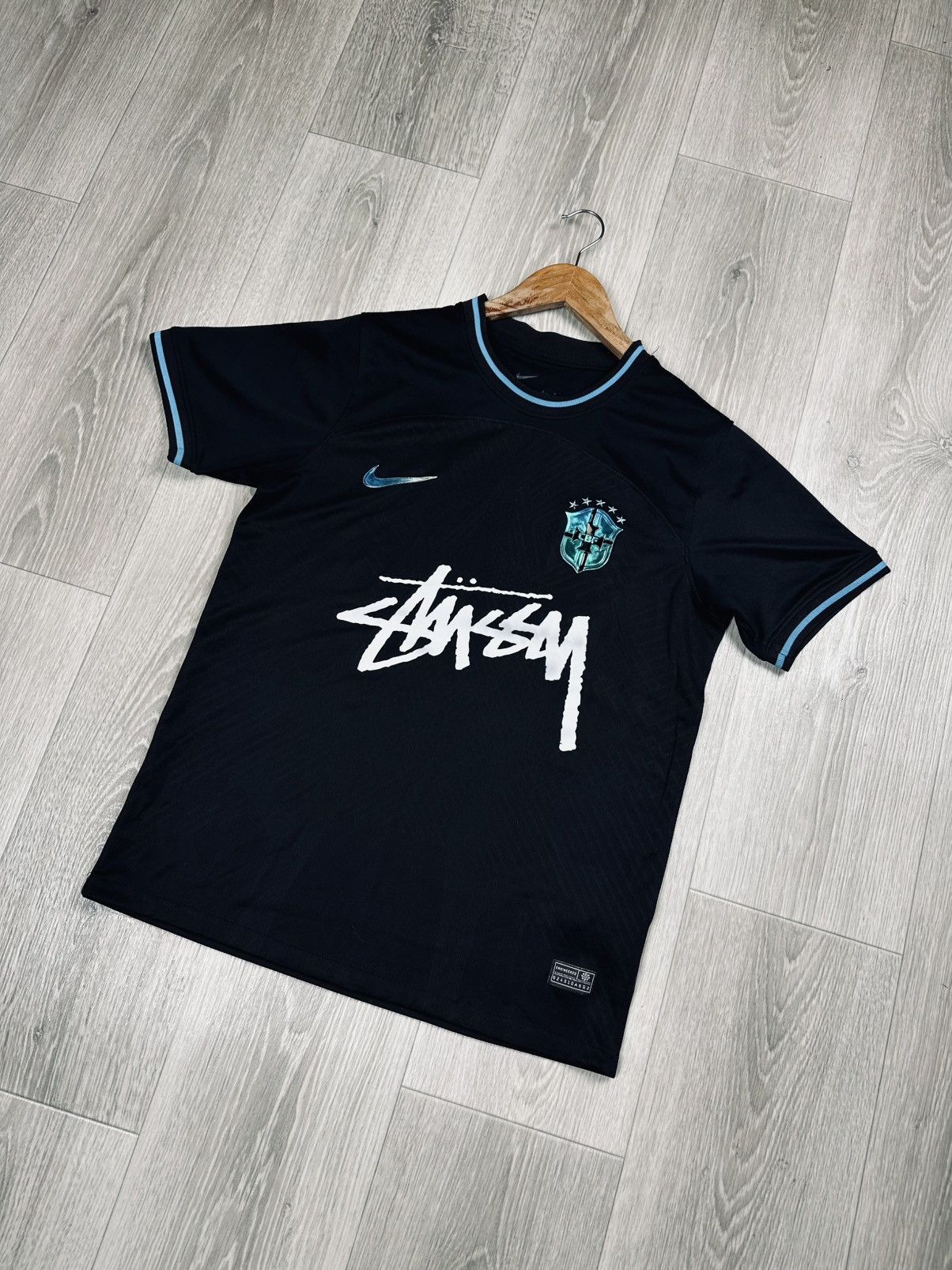 Nike Nike Brazil Soccer Jersey T Shirt Size S Size US S / EU 44-46 / 1 - 3 Thumbnail