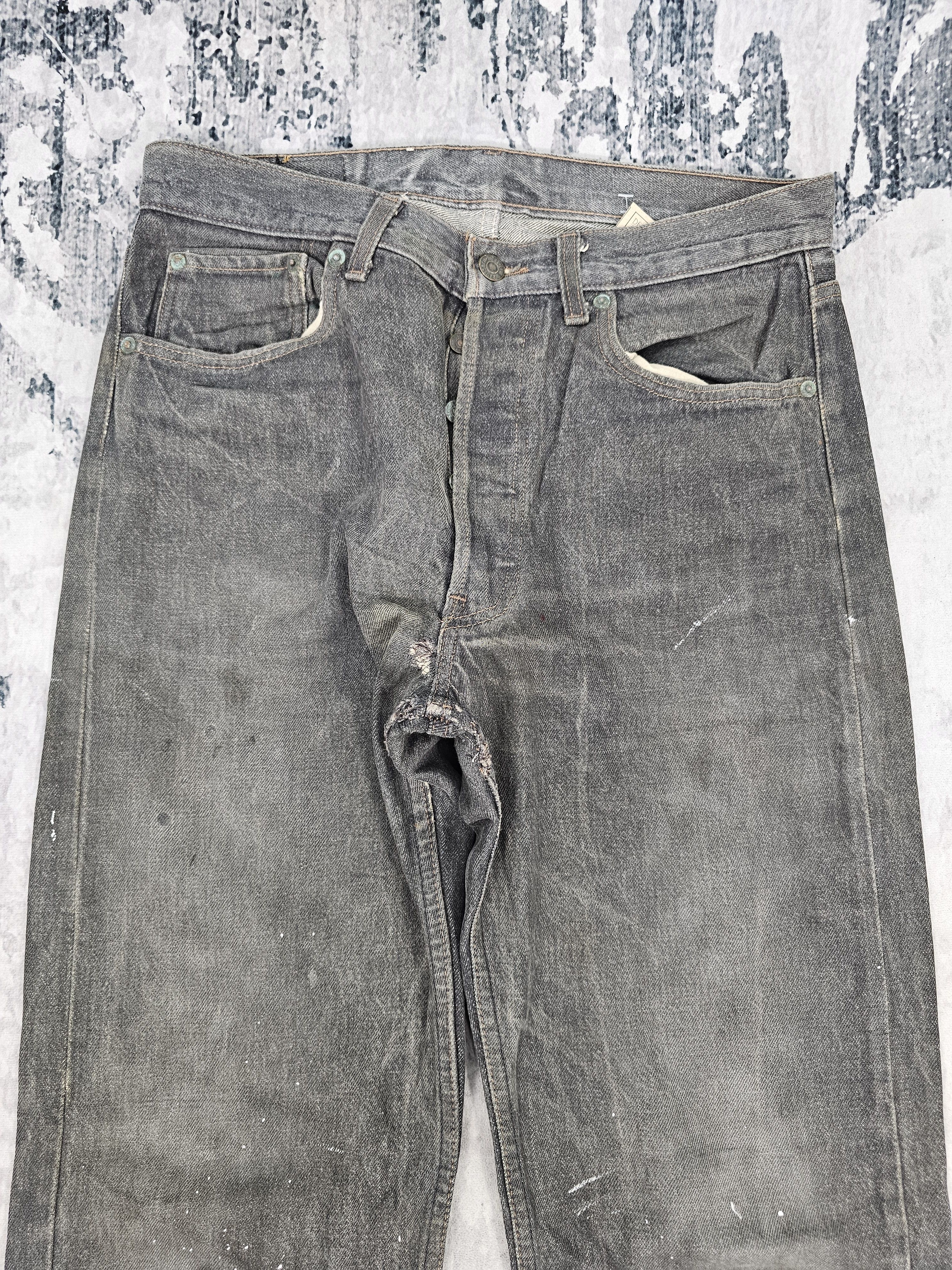 Levi's Vintage LEVIS 501 Ripped Paint Splash Black Jeans L0451 Size US 33 - 8 Thumbnail