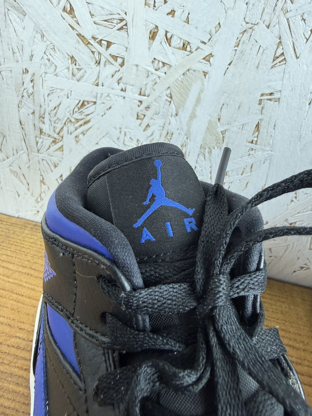 Jordan Brand Jordan 1 Mid Black Hyper Royal Blue Sneakers 554724-068 US8 Size US 8 / EU 41 - 13 Thumbnail