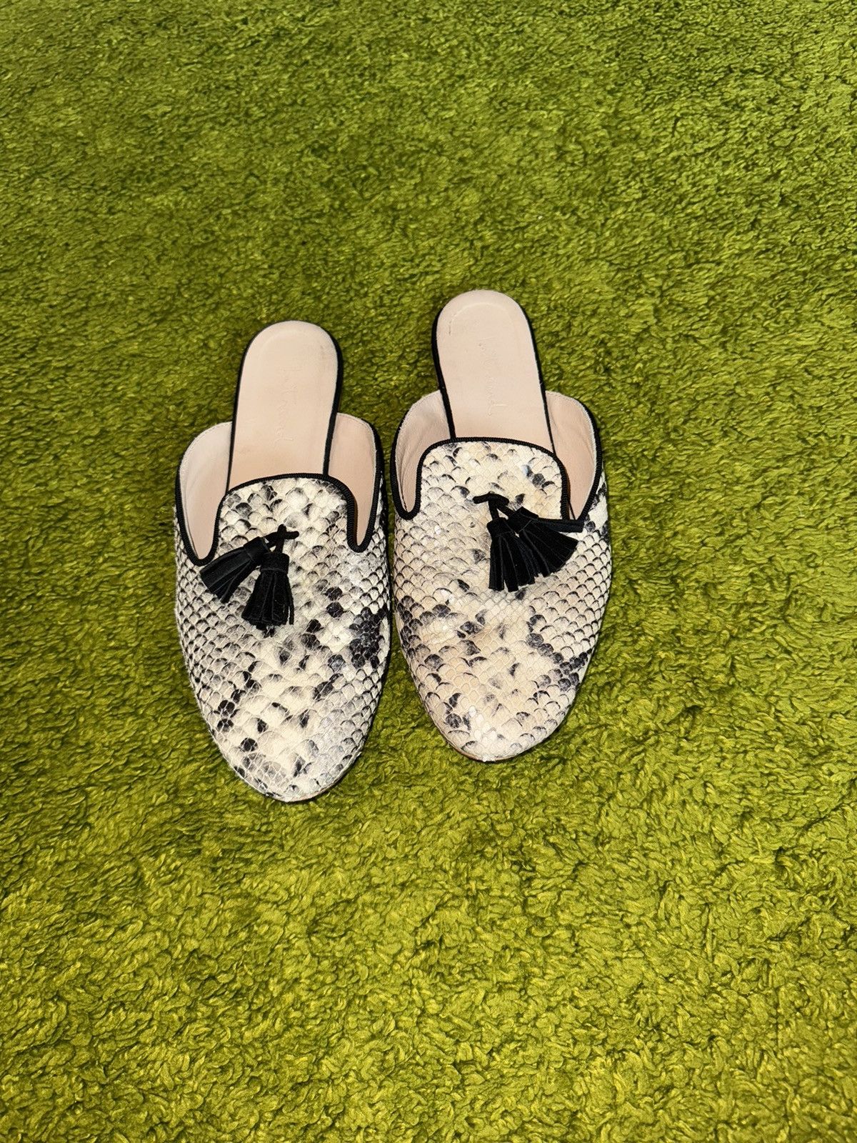 Designer × Max Mara × Weekend Max Mara Max Mara Intrend snake skin pattern real leather mules flats Size US 7 / IT 37 - 2 Thumbnail