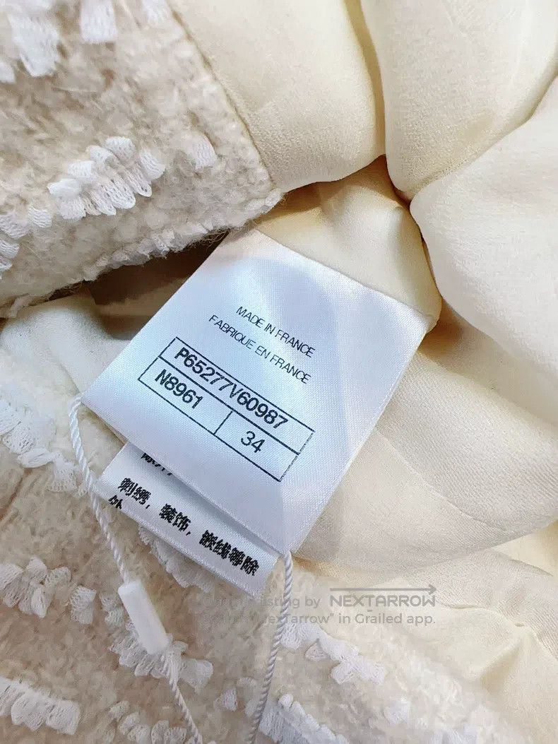 Chanel Chanel 20k equestrian series white lapel wavy edge petal e Size XXS / US 00 / IT 34 - 7 Thumbnail