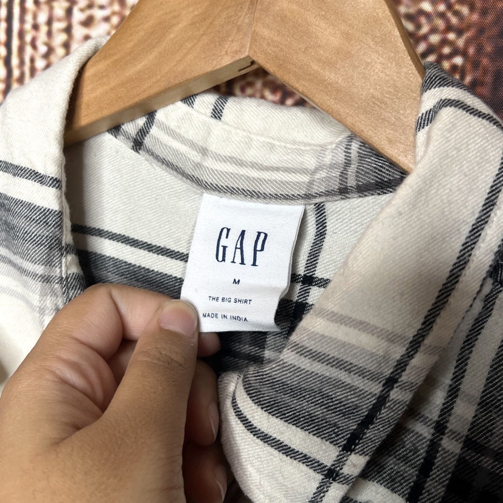 Gap VINTAGE Gap The Big Shirt Womens Medium Plaid Flannel Button Down Front Pockets Size M / US 6-8 / IT 42-44 - 2 Thumbnail