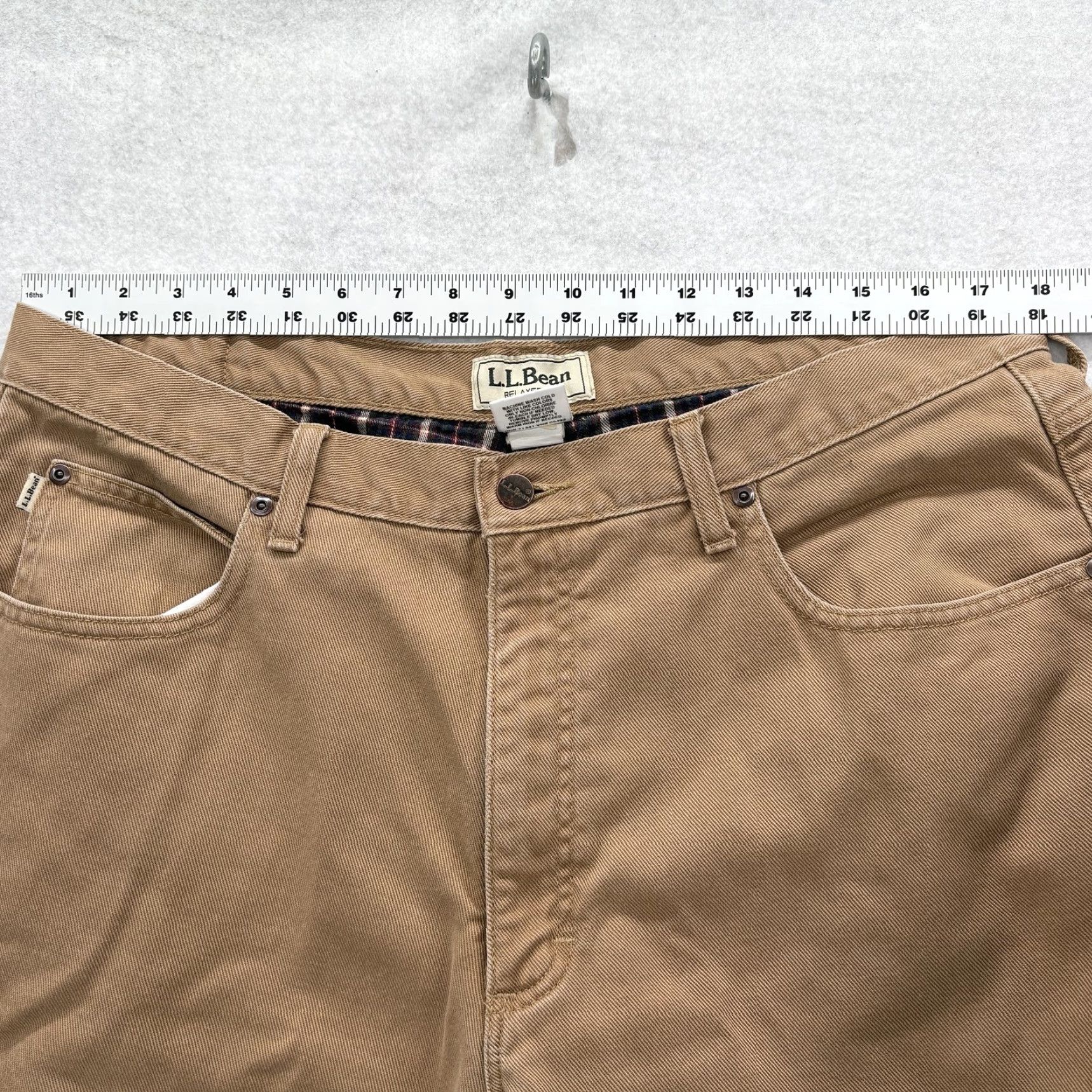 Vintage L.L. Bean Relaxed Fit Pants Mens 38x34 Khakis Flannel Lined 5-Pocket Coin Pocket Brown Beige Casual Workwear Regular Front Flat Tailored Size US 38 / EU 54 - 6 Thumbnail
