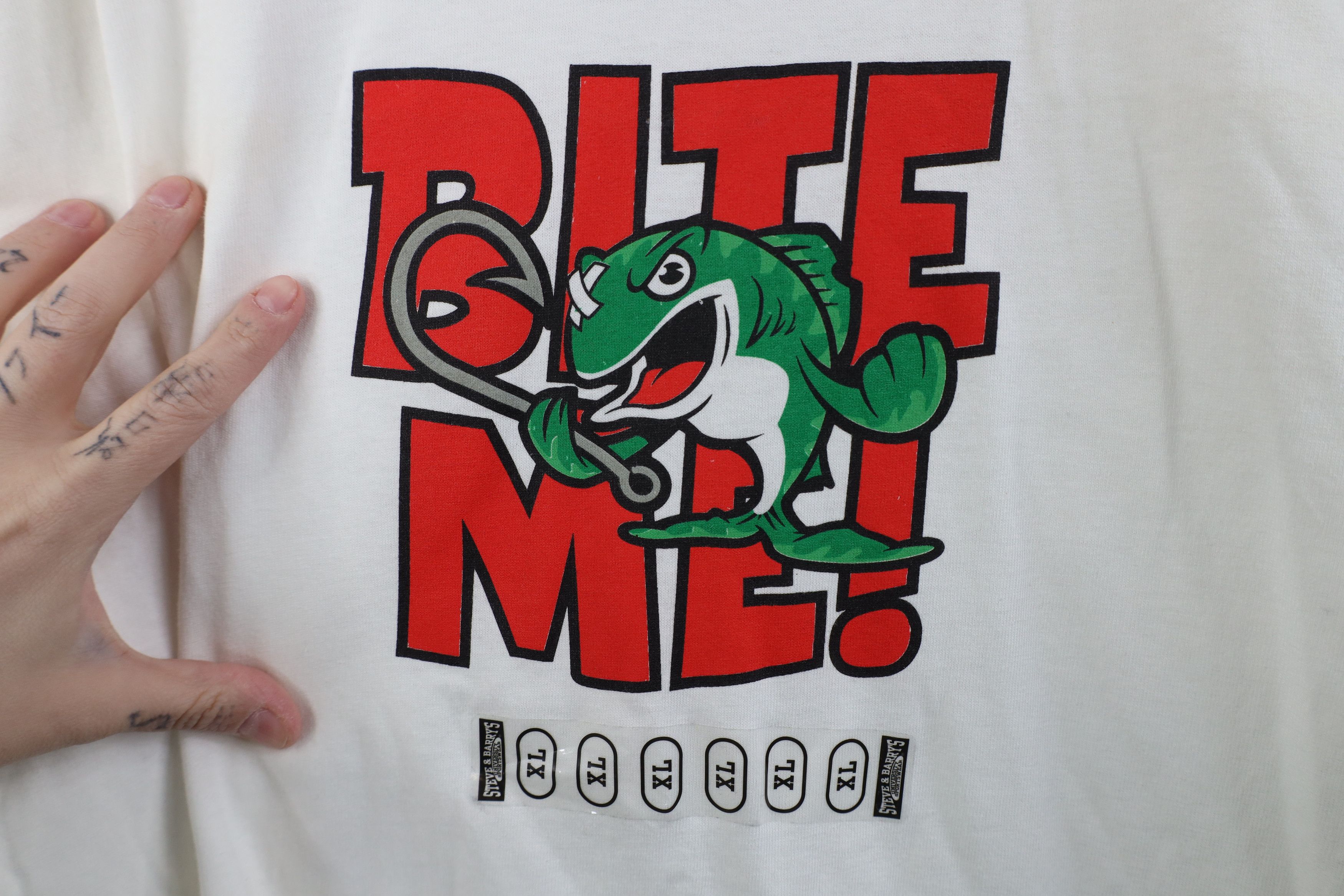 Vintage Deadstock Vintage Y2K Streetwear Fish Fishing T-Shirt White Size US XL / EU 56 / 4 - 6 Thumbnail