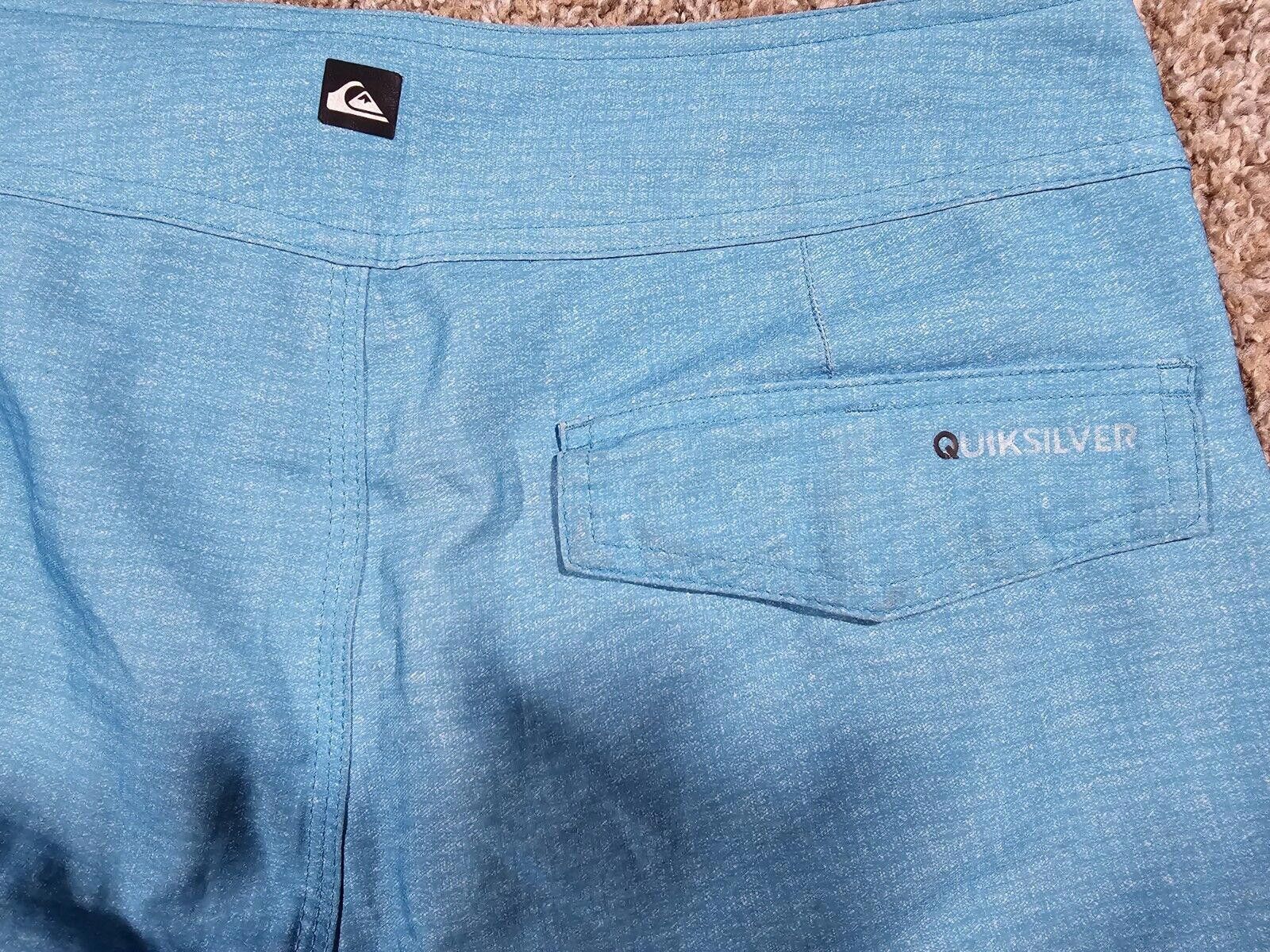Designer Quiksilver blue board shorts Drawstring Approx 33W Size US 32 / EU 48 - 9 Thumbnail