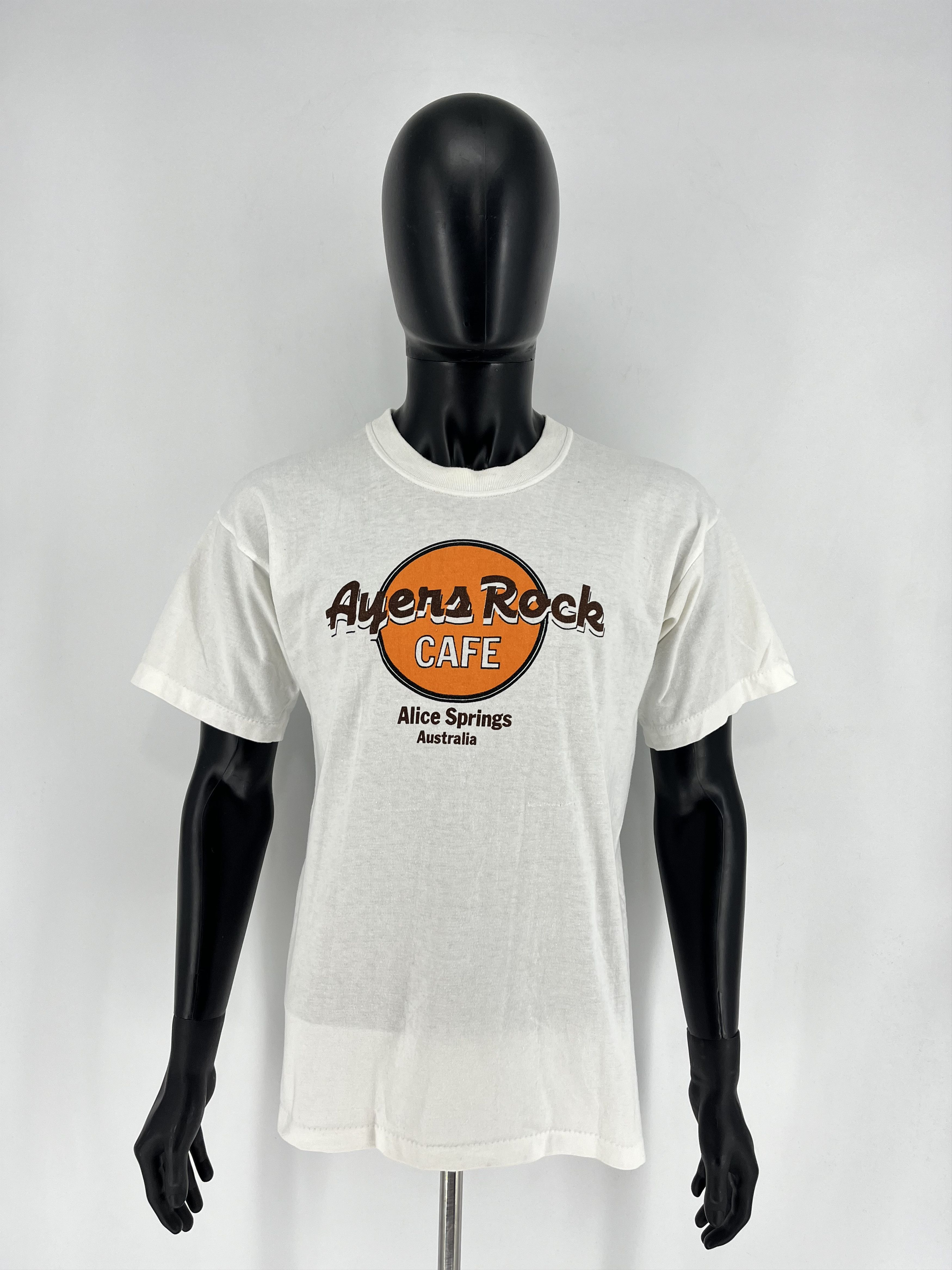 Band Tees Vintage 80s 90s Ayers Rock CAFE Alice Springs Australia Size US L / EU 52-54 / 3 - 2 Thumbnail