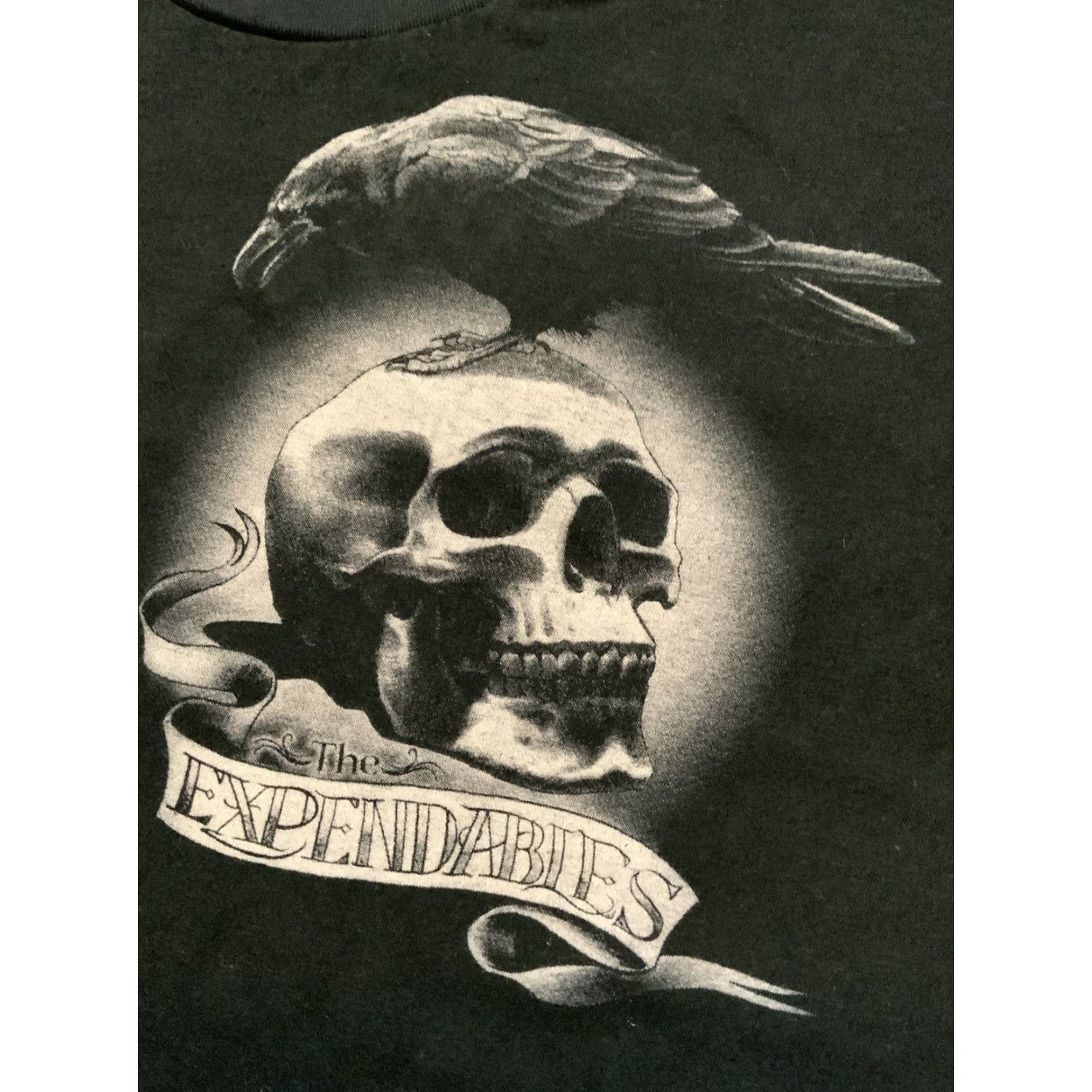 Tultex VINTAGE The Expendables Skull & Crow Movie Film Promo Graphic Black S/S T-Shirt Sz. L Mens Shirt Regular Size L Size L Black Movie Graphic Tultex Size US L / EU 52-54 / 3 - 5 Thumbnail