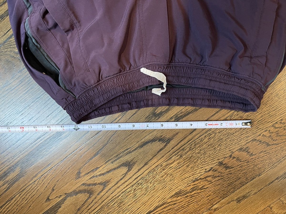 Lululemon Lululemon lined shorts aubergene size medium Size US 32 / EU 48 - 5 Thumbnail