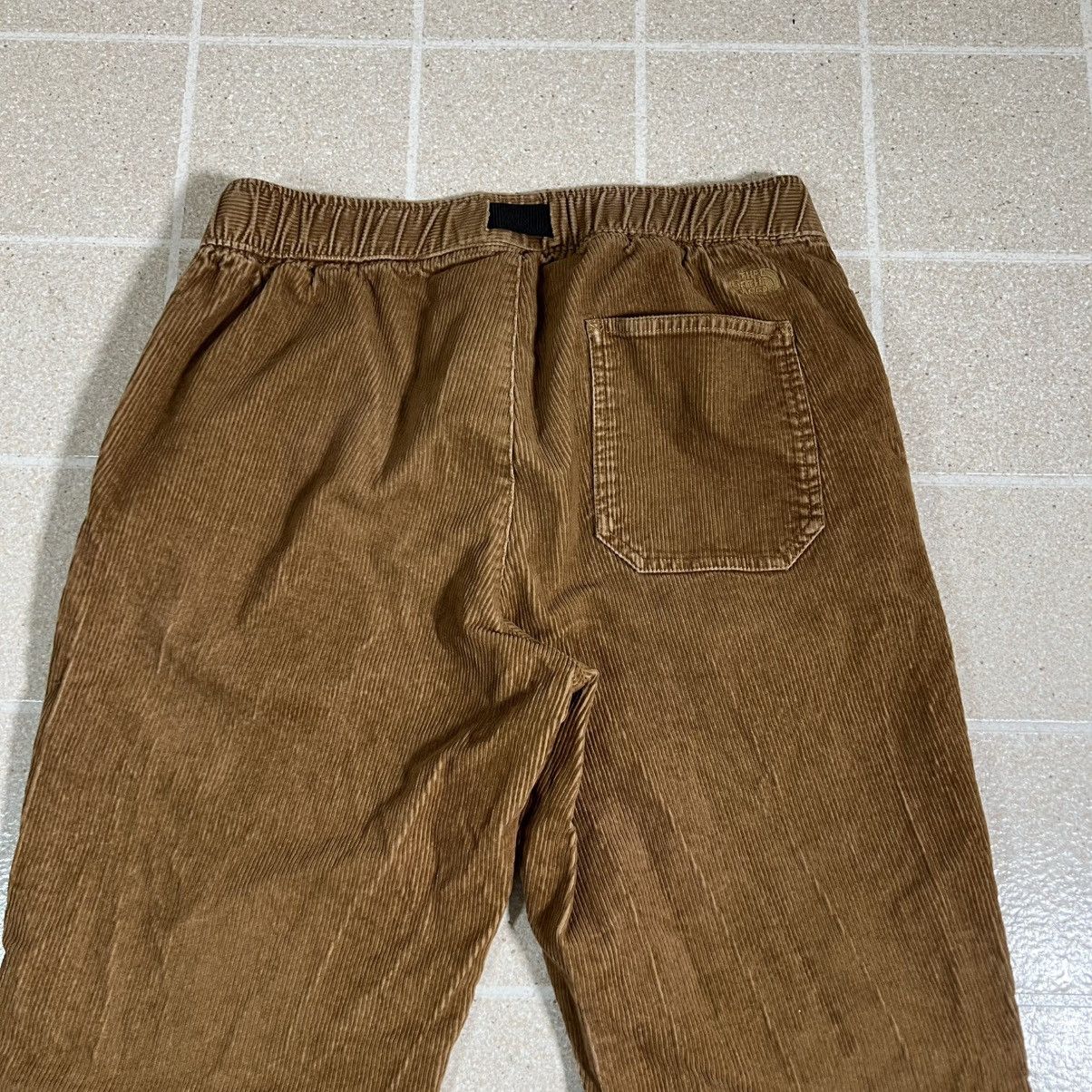 The North Face The North Face Corduroy Stretch Belted Brown Pants sz M Size US 28 / EU 44 - 5 Thumbnail
