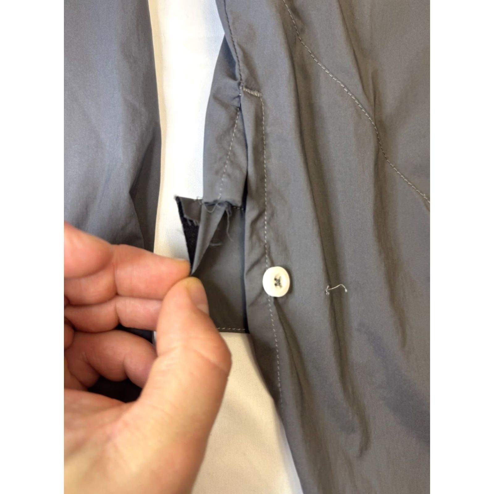 Lululemon Lululemon Urbanite Shirt Button-Up Gray Women’s 8 Vintage No Flawed Delamination Shoulder Break Size M / US 6-8 / IT 42-44 - 8 Thumbnail