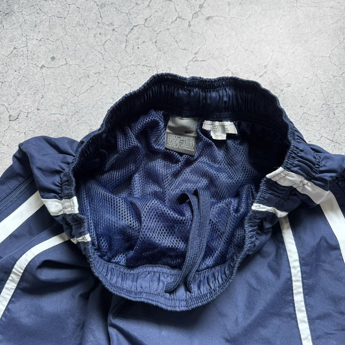 Nike × Vintage Nike Nylon Track Pants 90s Baggy Drill Joggers Y2K Size US 30 / EU 46 - 4 Thumbnail