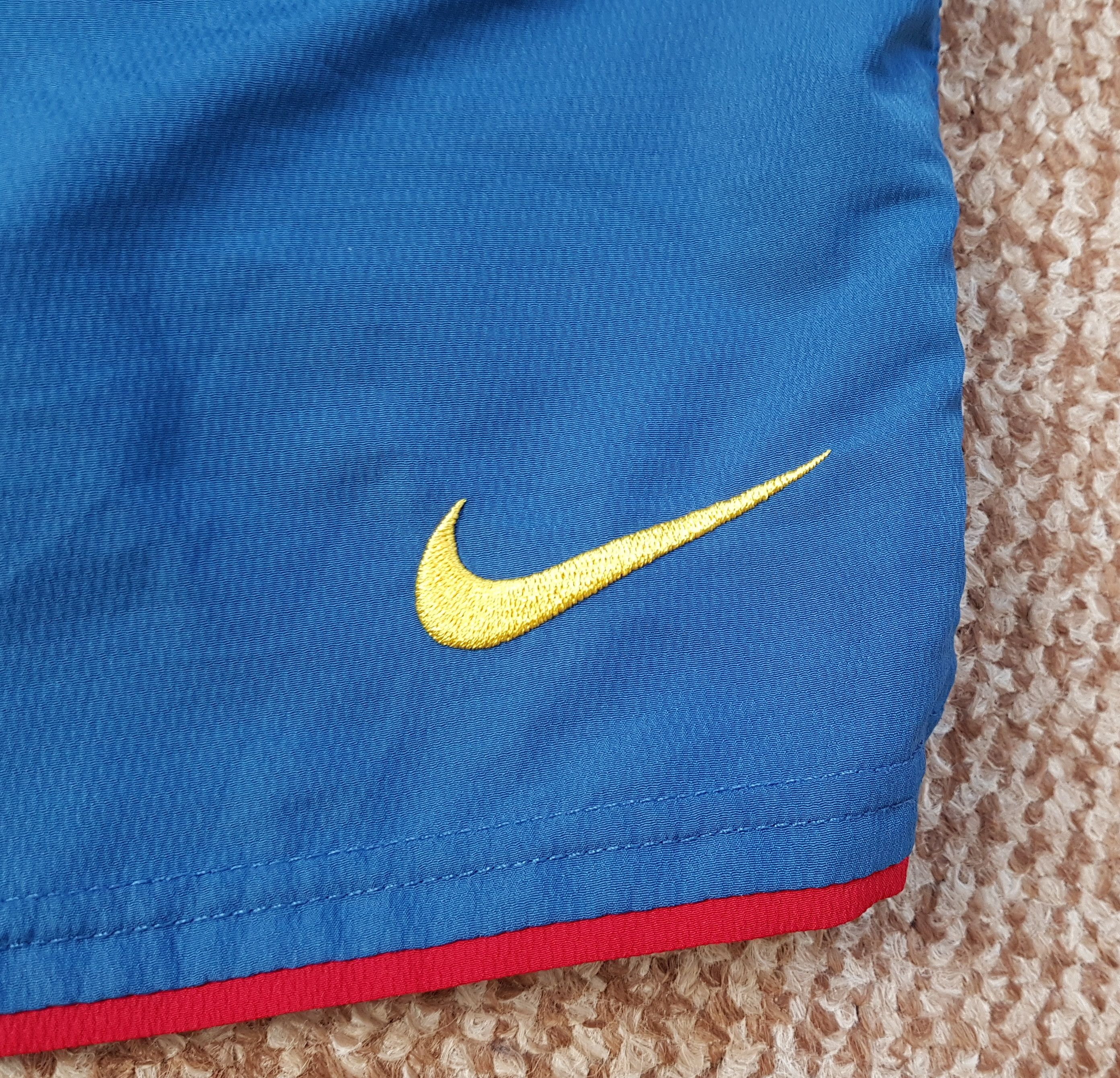 Nike Rare Nike Barcelona 2007 Camp Nou Soccer Football Shorts Size US 36 / EU 52 - 4 Thumbnail