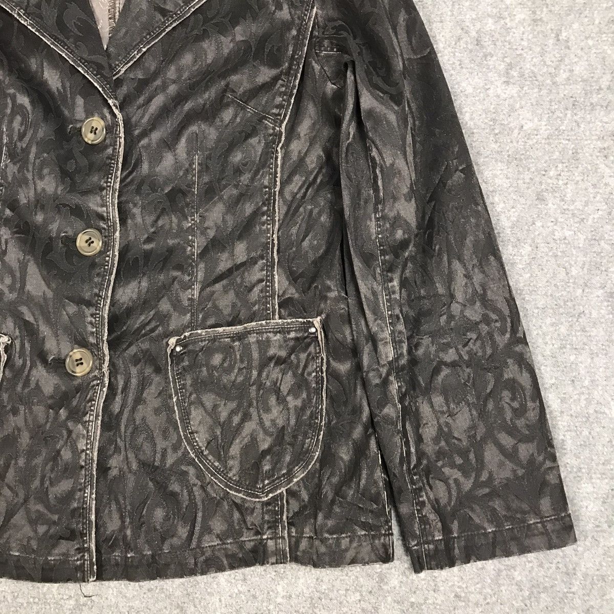 Japanese Brand × Vintage BLACK FLOWER DESIGN JACKET PUNK STYLE Size US XS / EU 42 / 0 - 4 Thumbnail