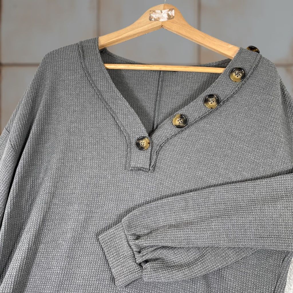 Vintage VINTAGE Y2K BTFBM Waffle Knit Henley Top Womens Large Gray Button Oversized T-Shirt Shirt Bodysuit? Size L / US 10 / IT 46 - 1 Thumbnail