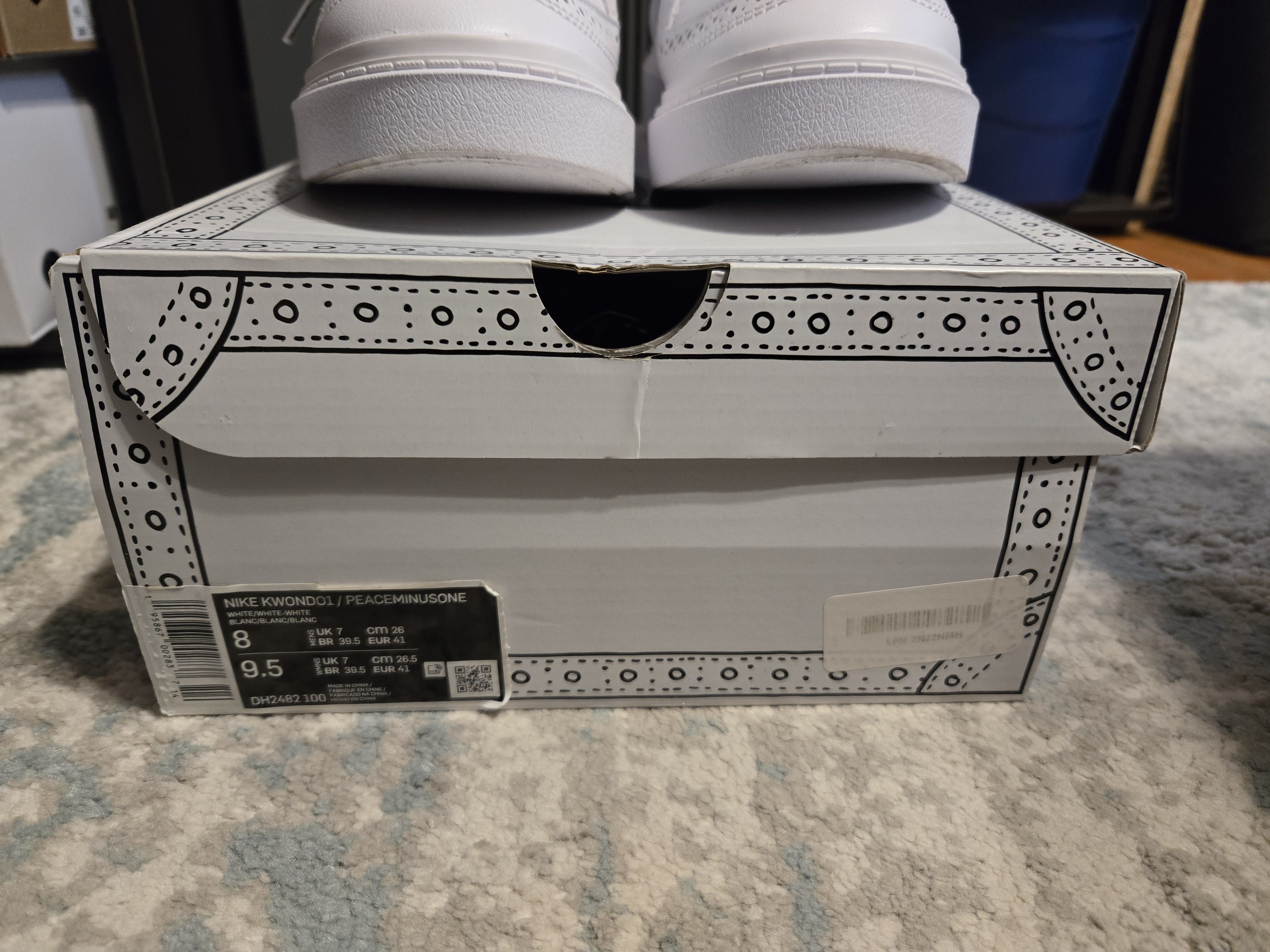 Nike G-Dragon x Nike Kwondo 1 Triple White Size US 8 / EU 41 - 8 Thumbnail