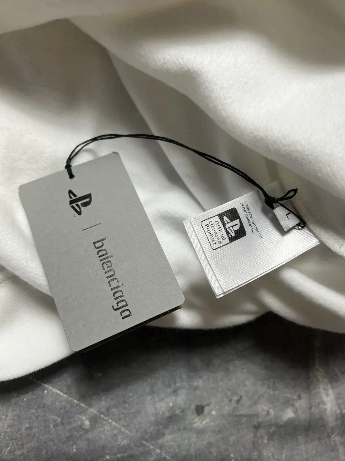 Balenciaga × Playstation Balenciaga Playstation Logo Hoodie Size US L / EU 52-54 / 3 - 11 Thumbnail