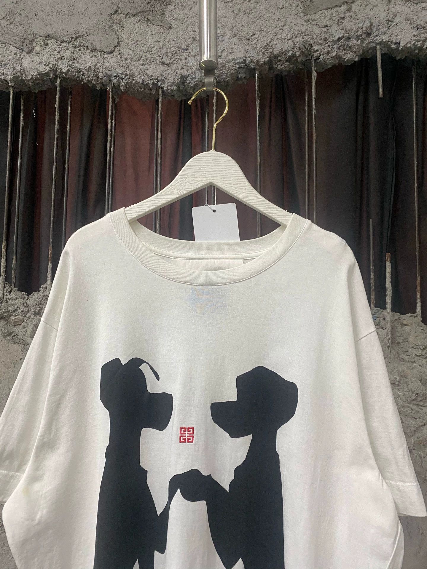 Givenchy Givenchy x Disney Short Sleeve Tee L Size US L / EU 52-54 / 3 - 3 Thumbnail