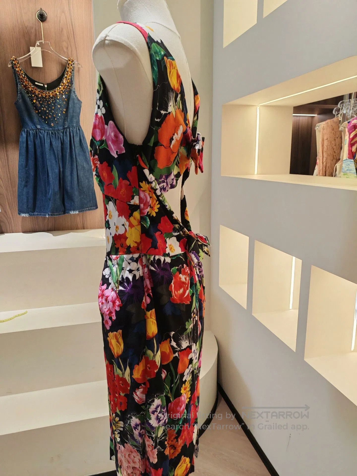 Moschino MOSCHINO Floral Print Midi Dress. Size S / US 4 / IT 40 - 6 Thumbnail