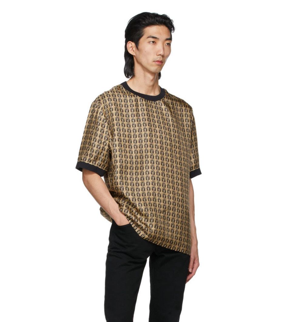 Fendi Fendi men's FF silk oversize T-shirt size L like new Size US L / EU 52-54 / 3 - 1 Thumbnail